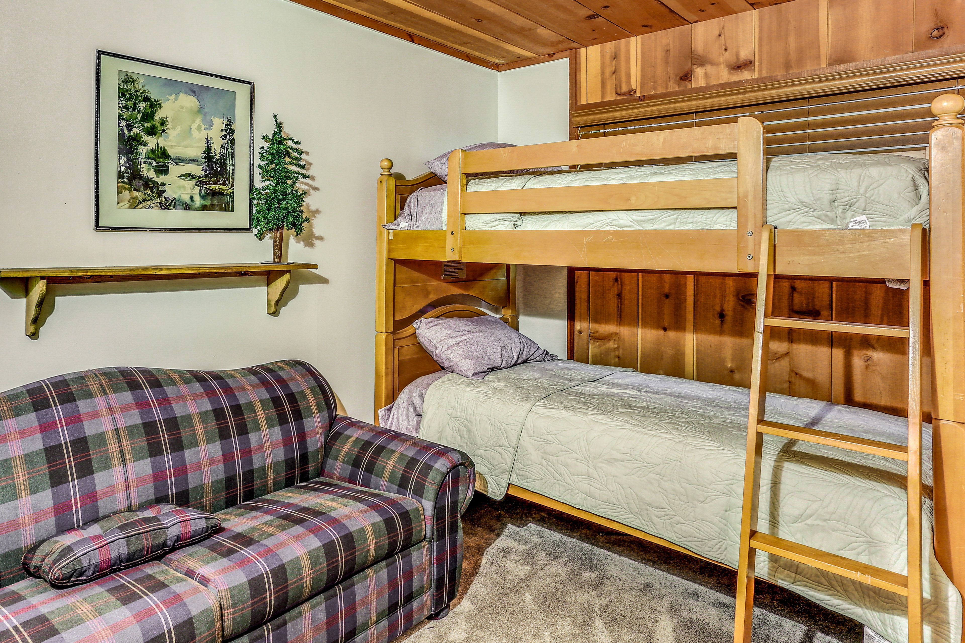 Bedroom 3 | Twin Bunk Bed | Ground Floor | Smart TV