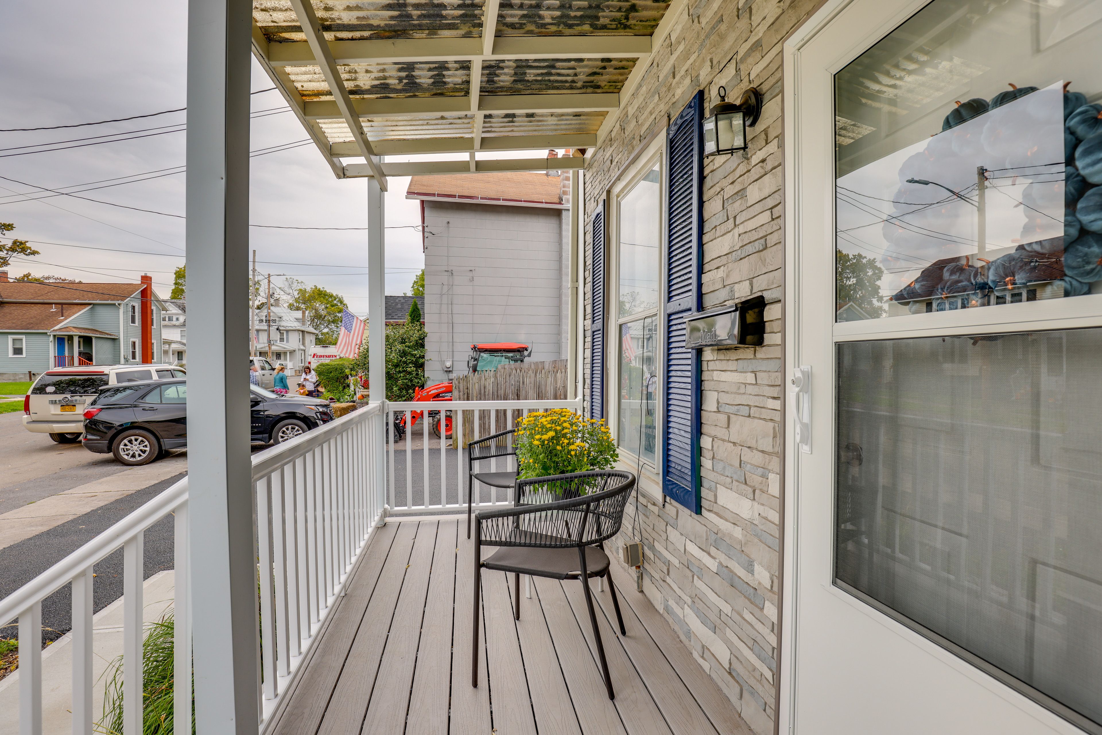 Covered Porch | Unit Entry