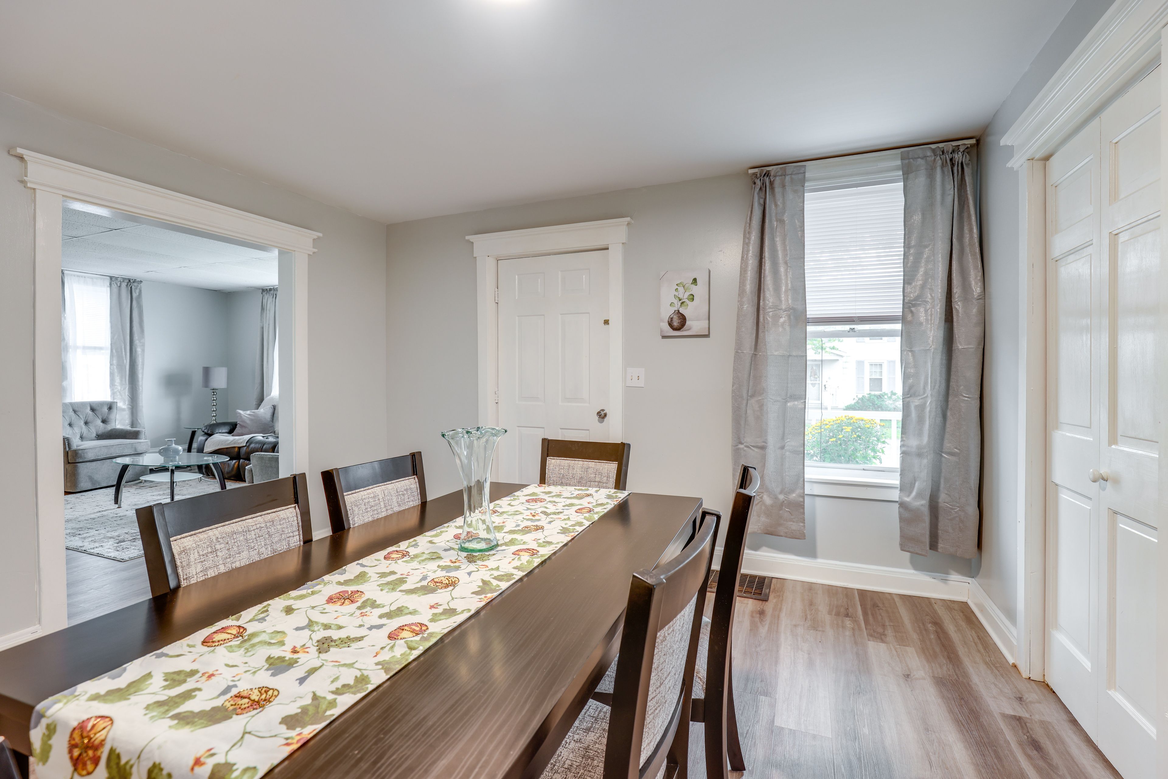 Dining Area | Dishware/Flatware | Trash Bags/Paper Towels