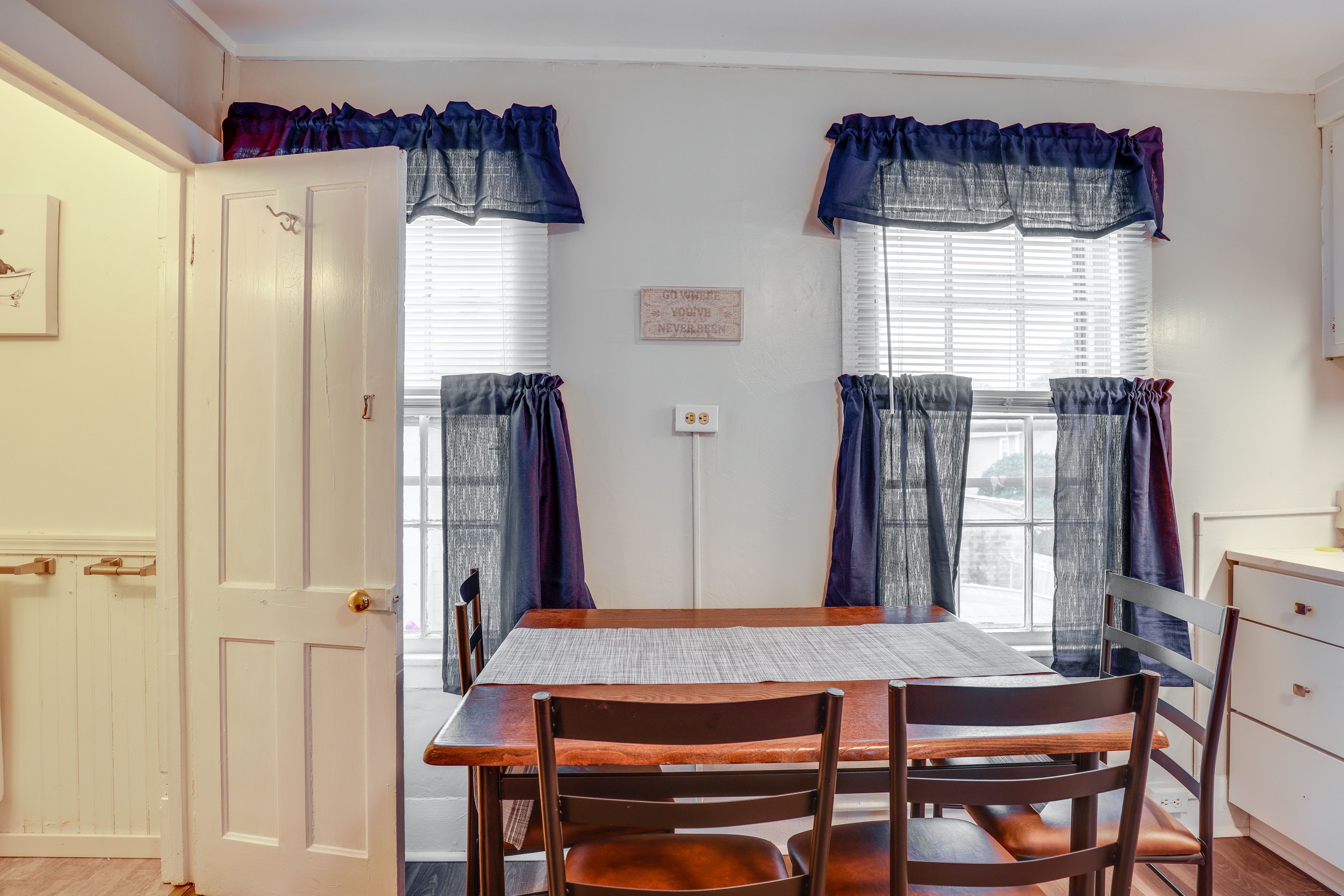 Dining Area | Dishware/Flatware | Trash Bags/Paper Towels