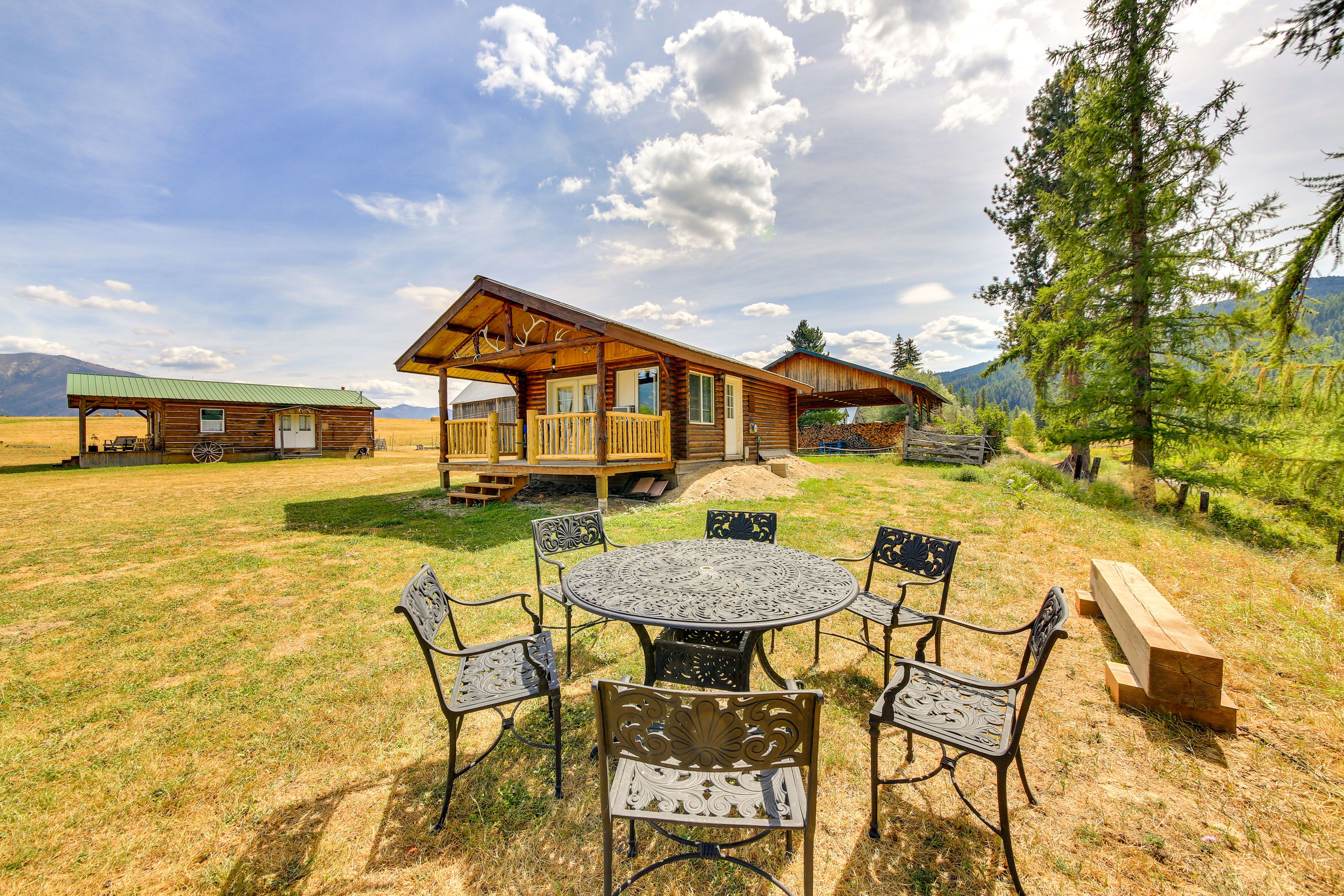Trout Creek Vacation Rental | 1BR | 1BA | 384 Sq Ft | 4 Steps Required