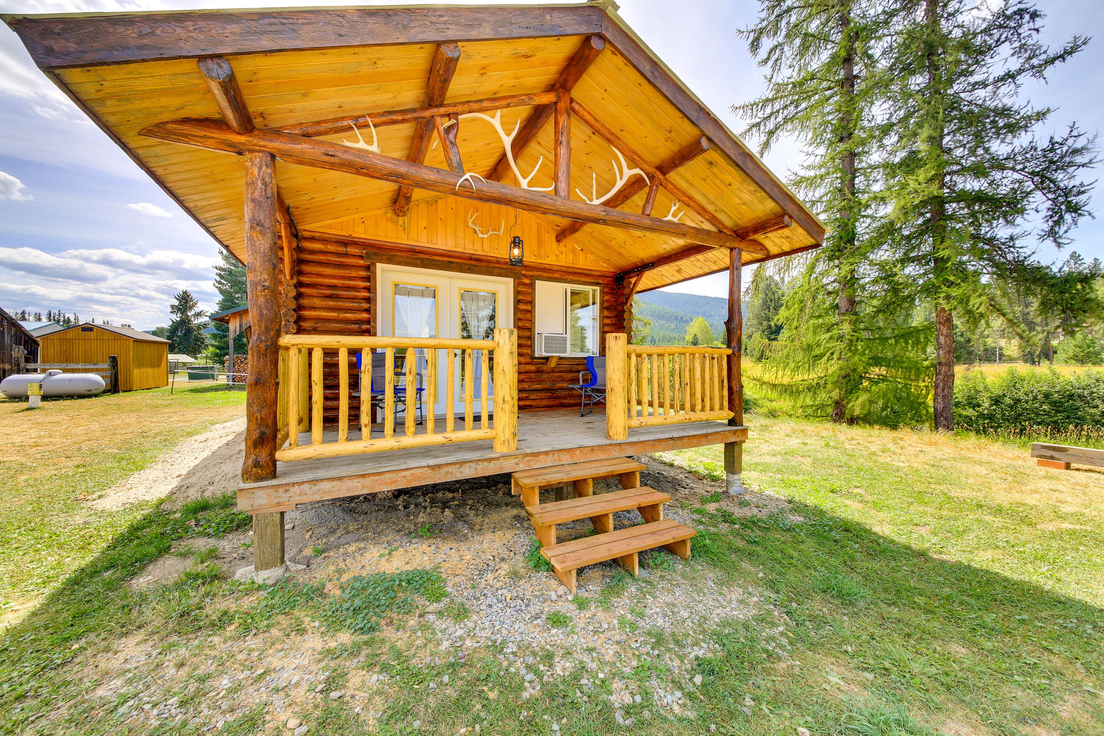 1-Story Cabin | Self Check-In | Mountain Views