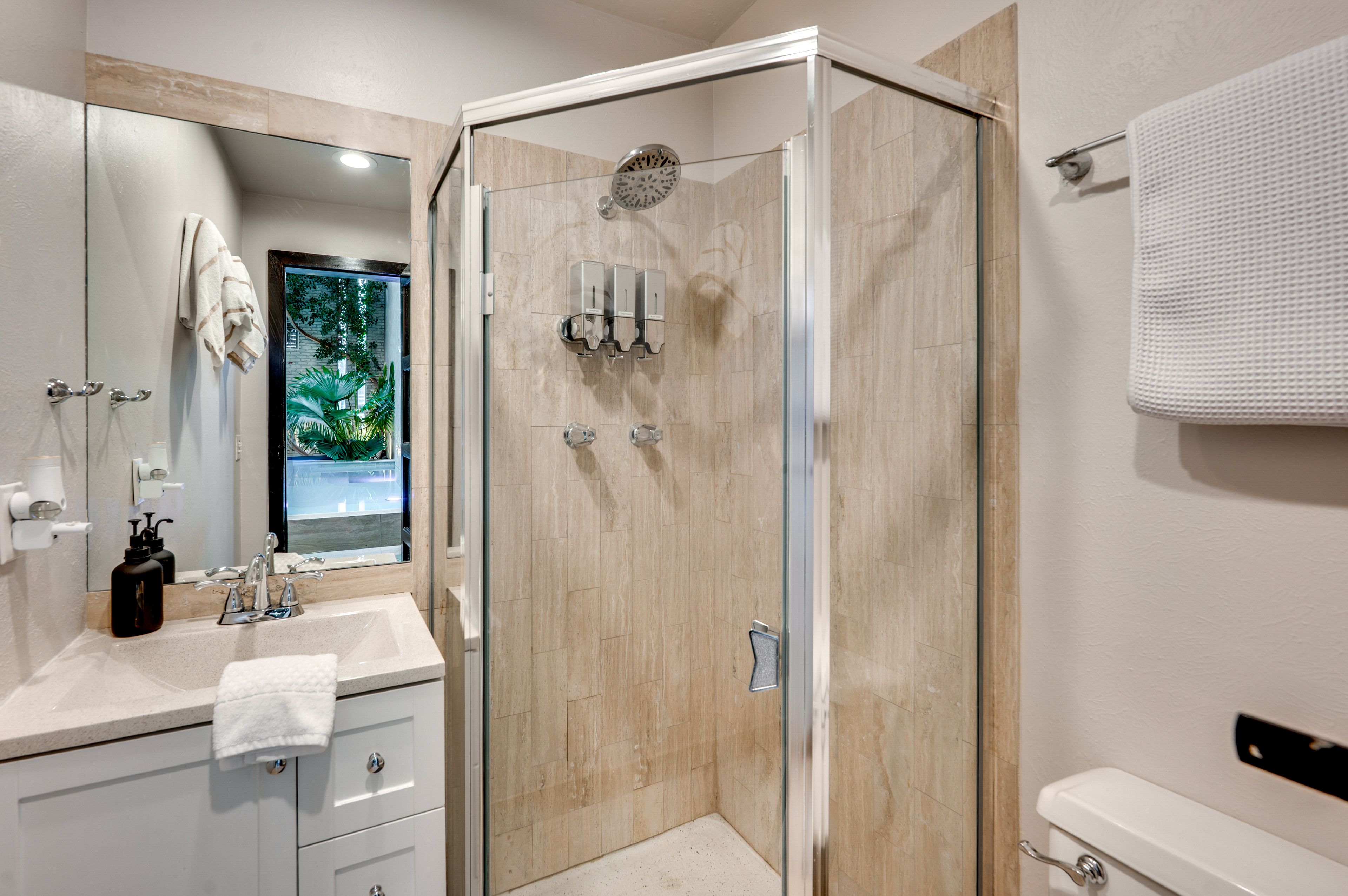 Full Bathroom | 1st Floor