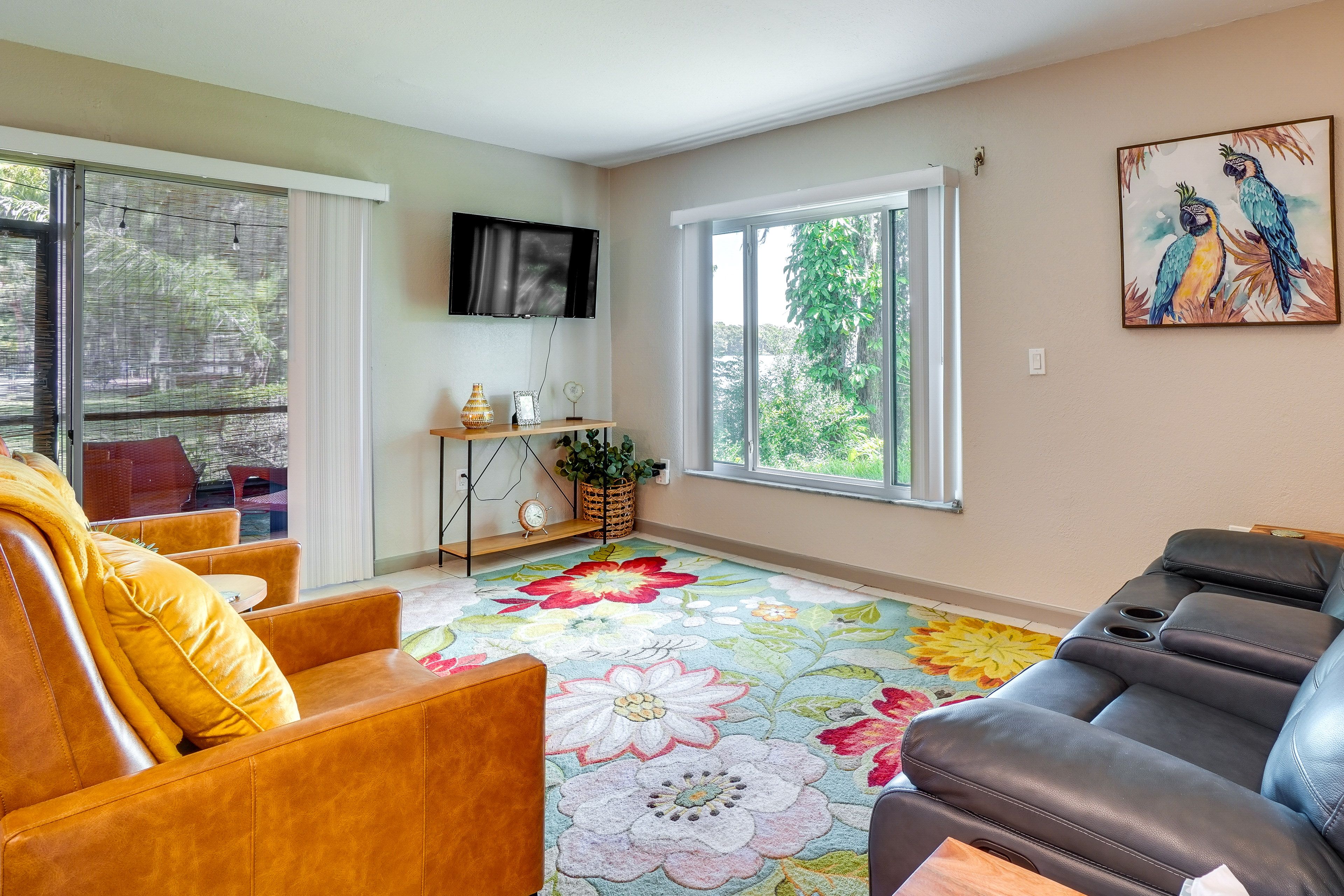 Living Room | Smart TV