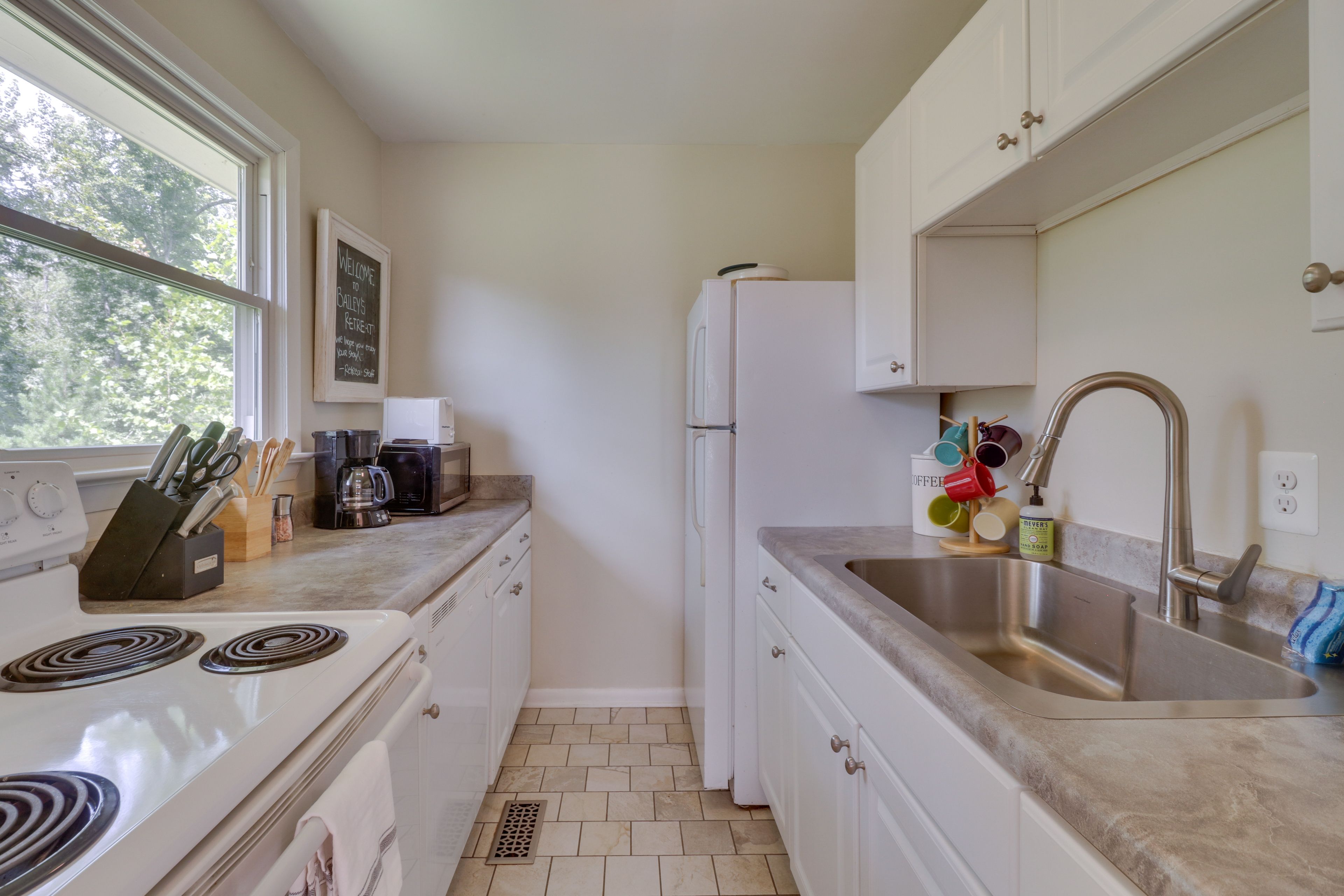 Kitchen | Blender | Dishwasher | Drip Coffee Maker | Toaster