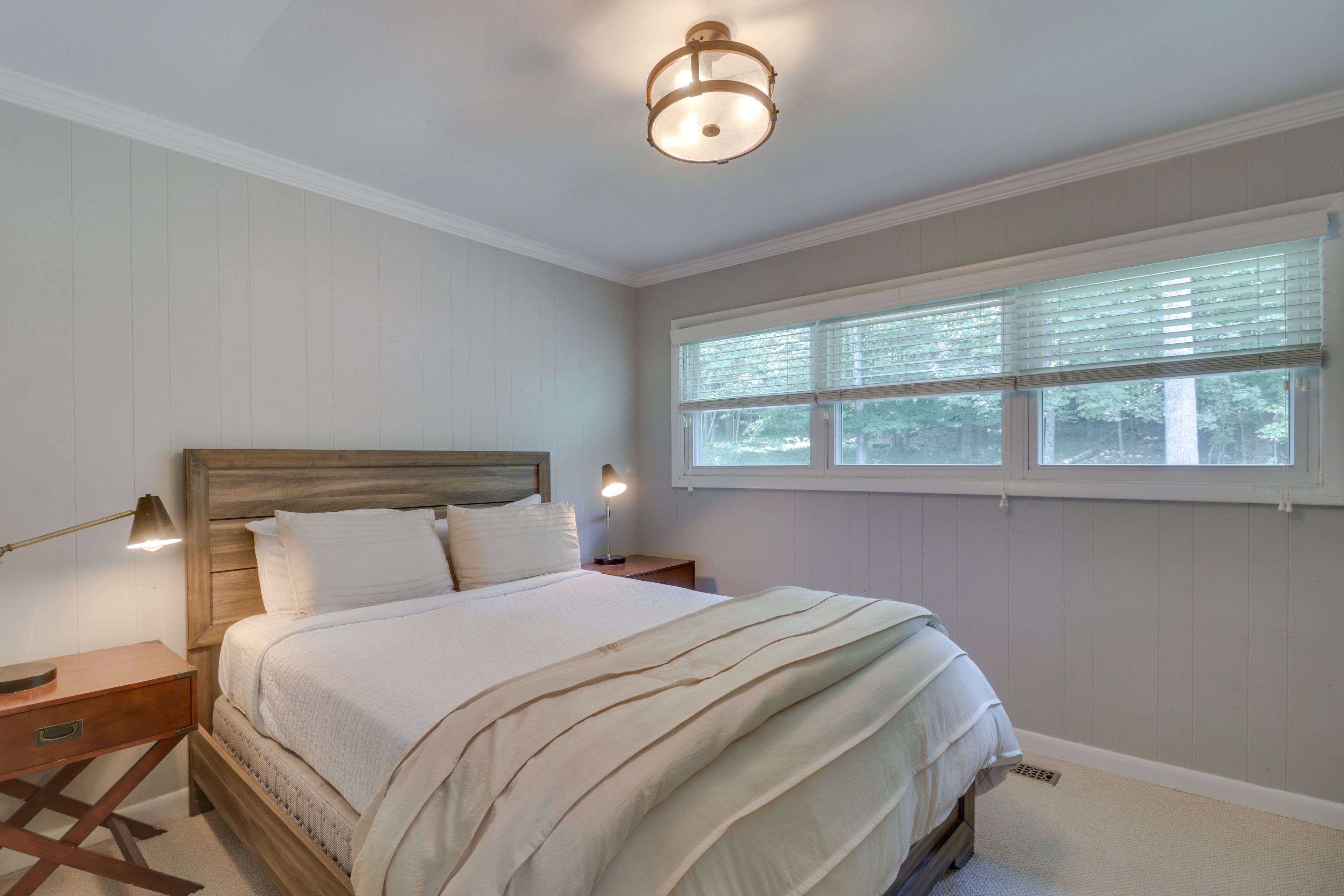 Bedroom 1 | King Bed