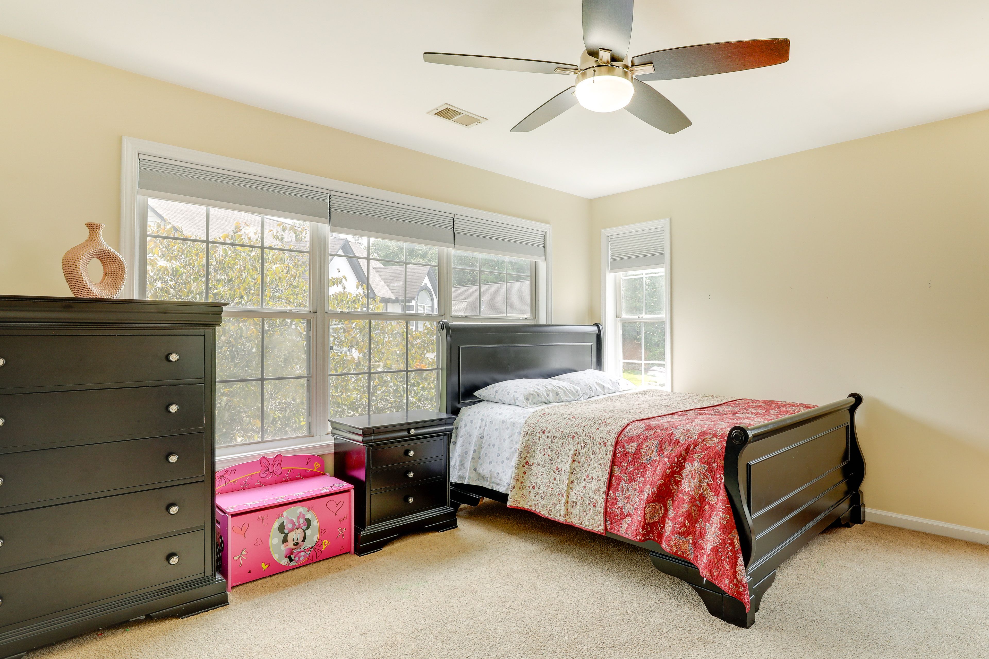 Bedroom 1 | 2nd Floor | Queen Bed | Smart TV | Linens Provided