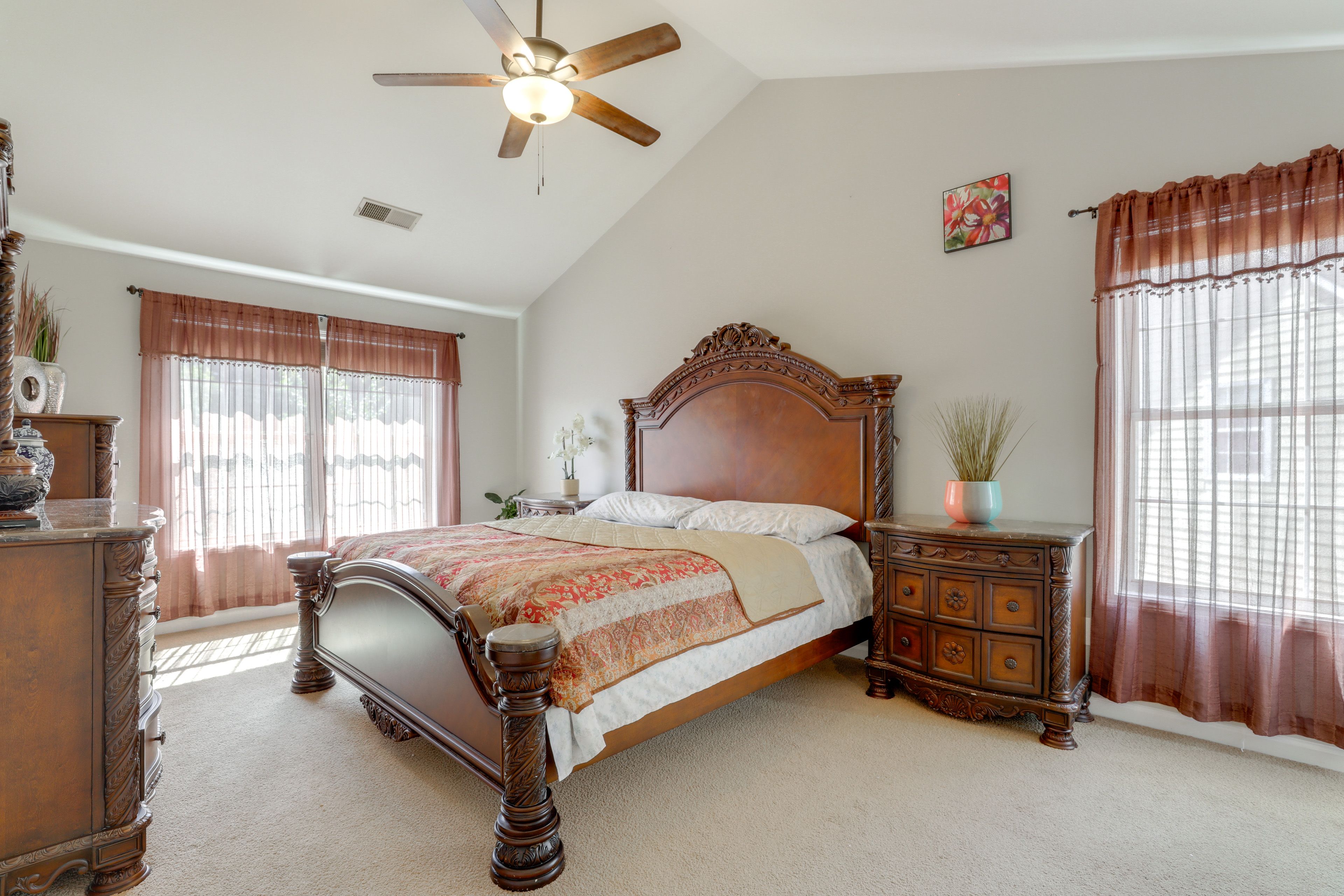 Bedroom 1 | King Bed | Twin/Full Bunk Bed | 2nd Floor