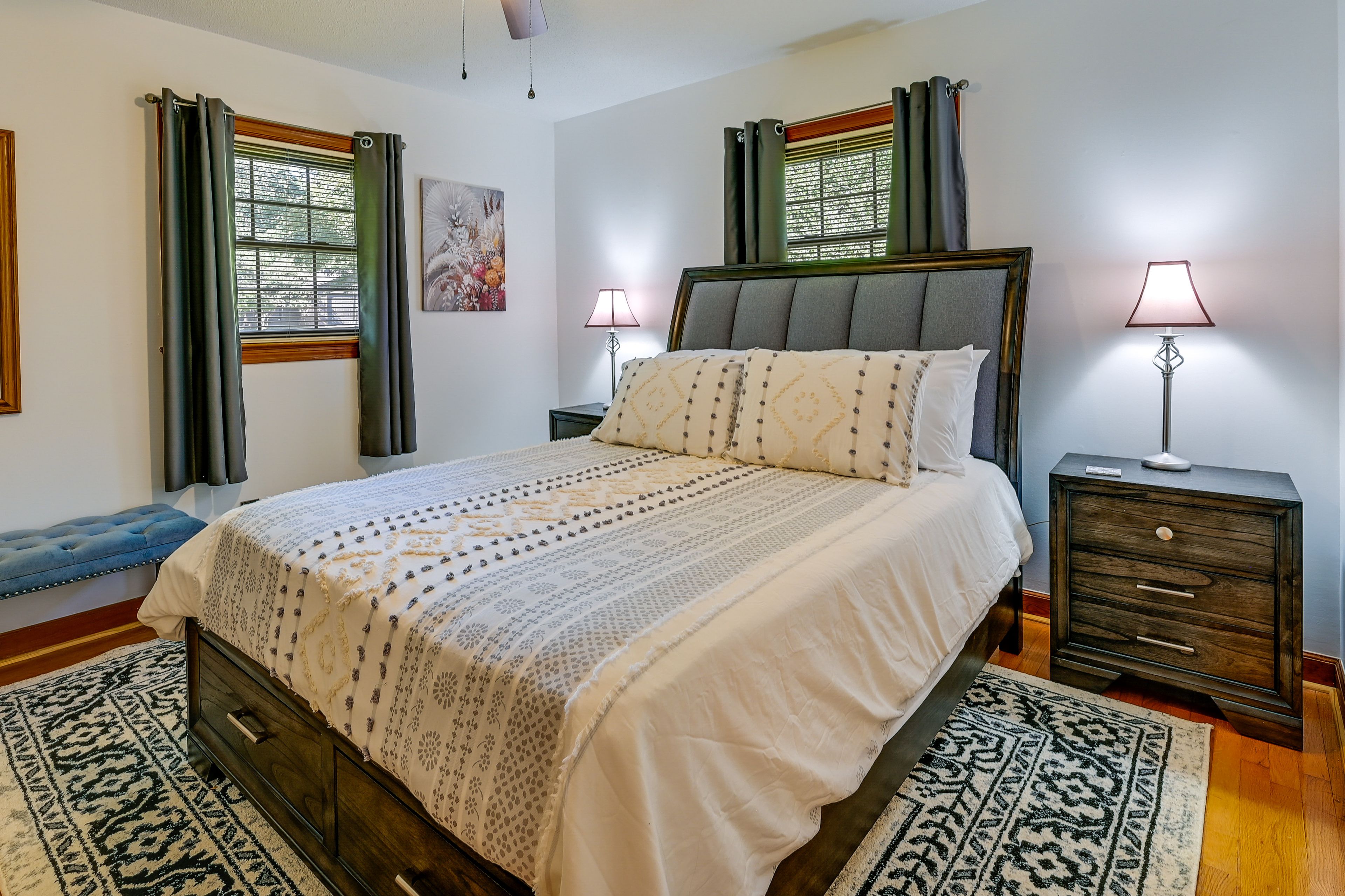 Bedroom 2 | Queen Bed