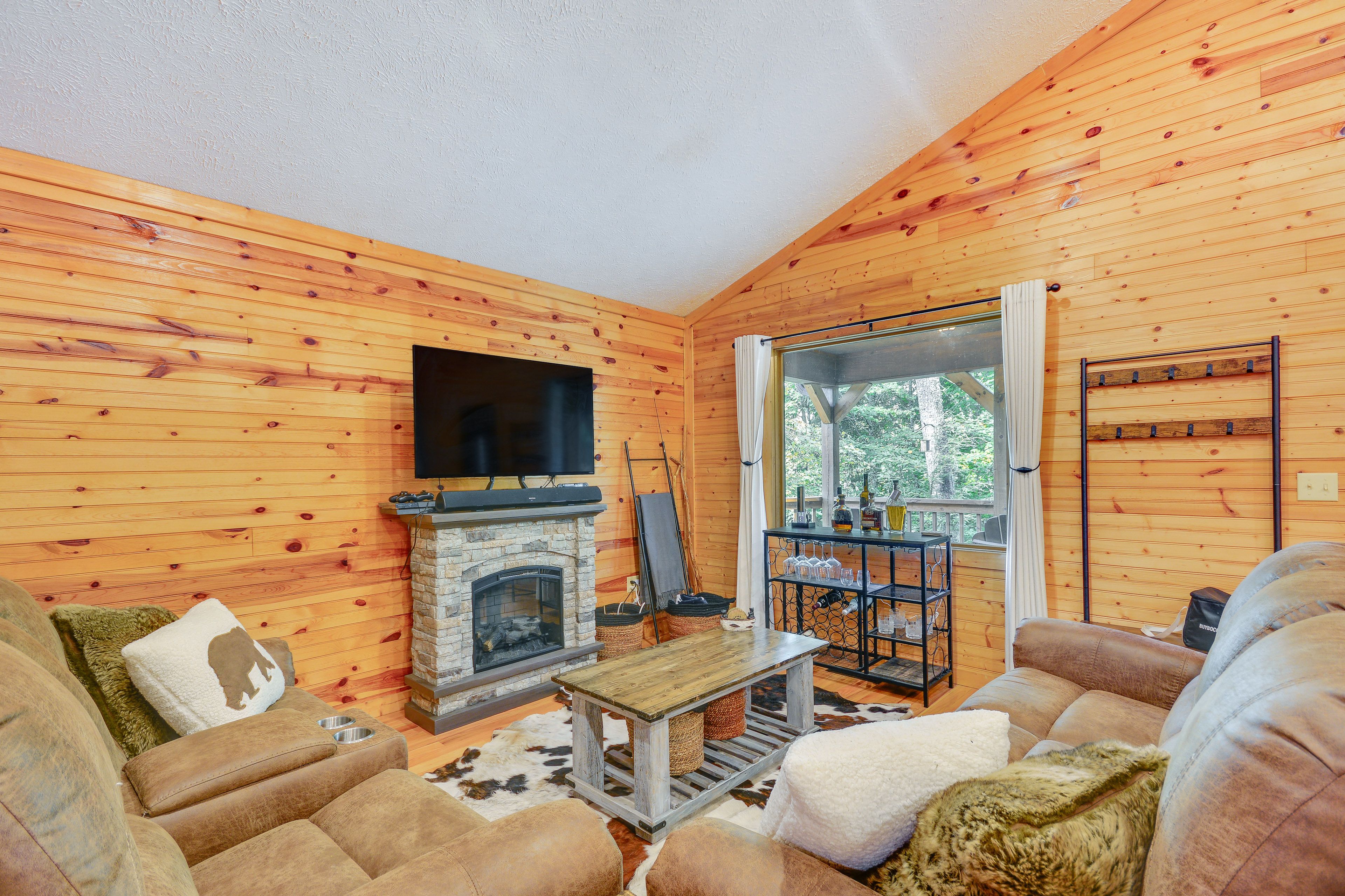 Living Room | Single-Story Cabin | Electric Fireplace | Smart TV
