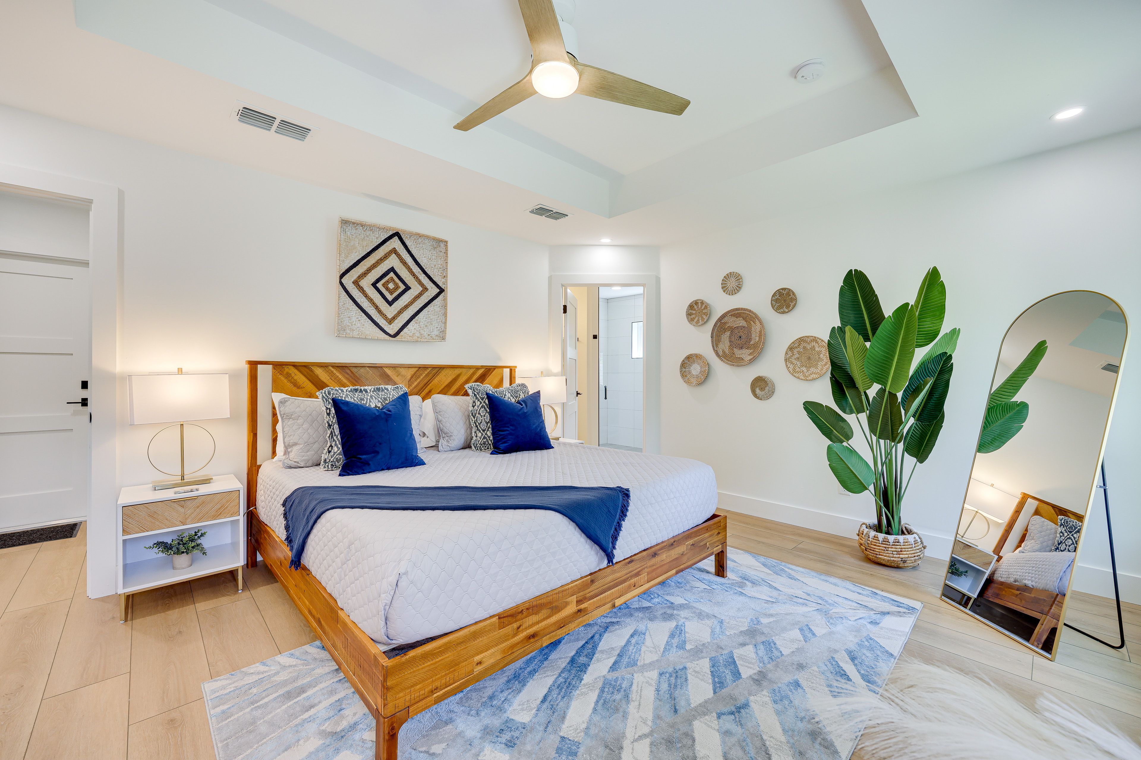 Bedroom 1 | King Bed | Smart TV | Yard Access