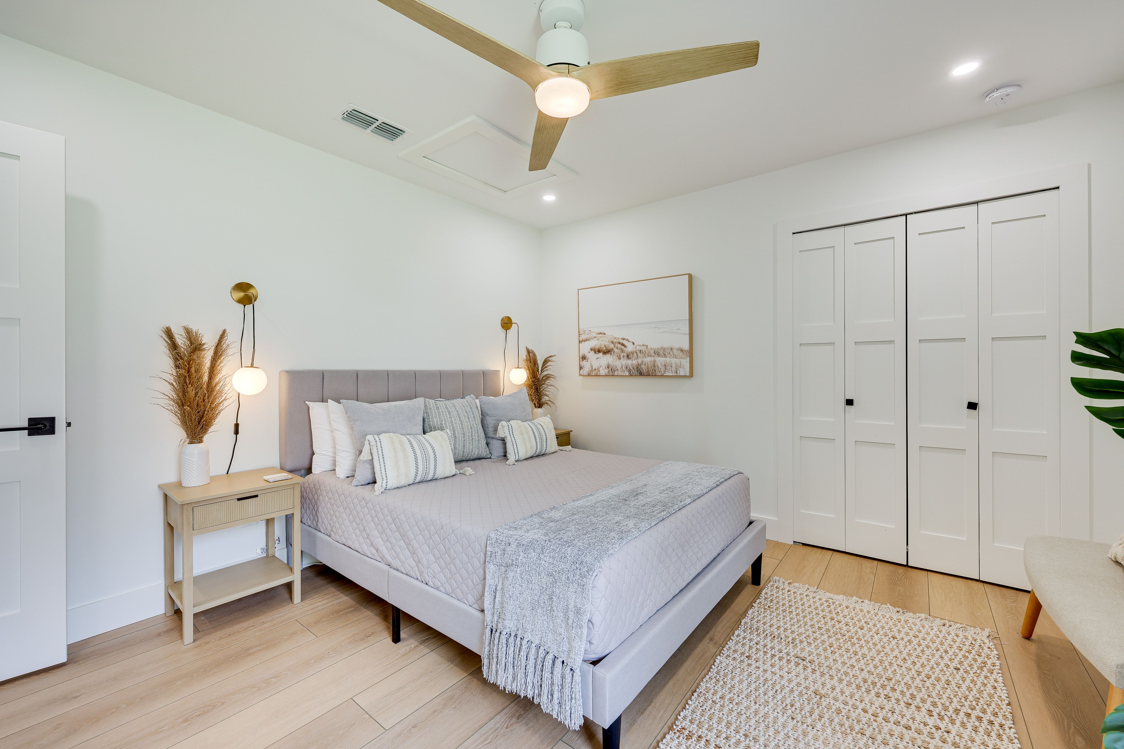 Bedroom 3 | Queen Bed