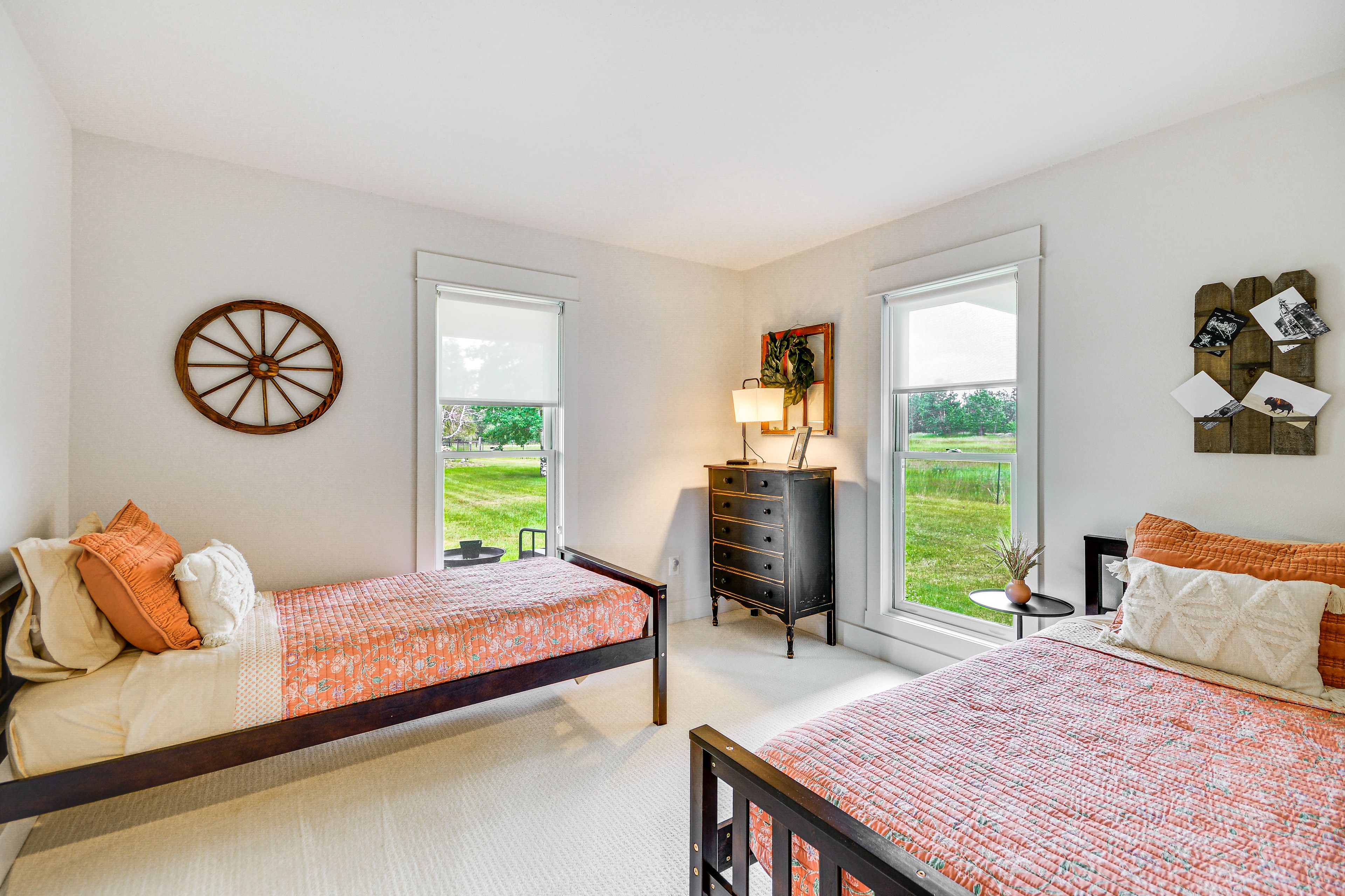 Bedroom 4 | 2 Twin Beds