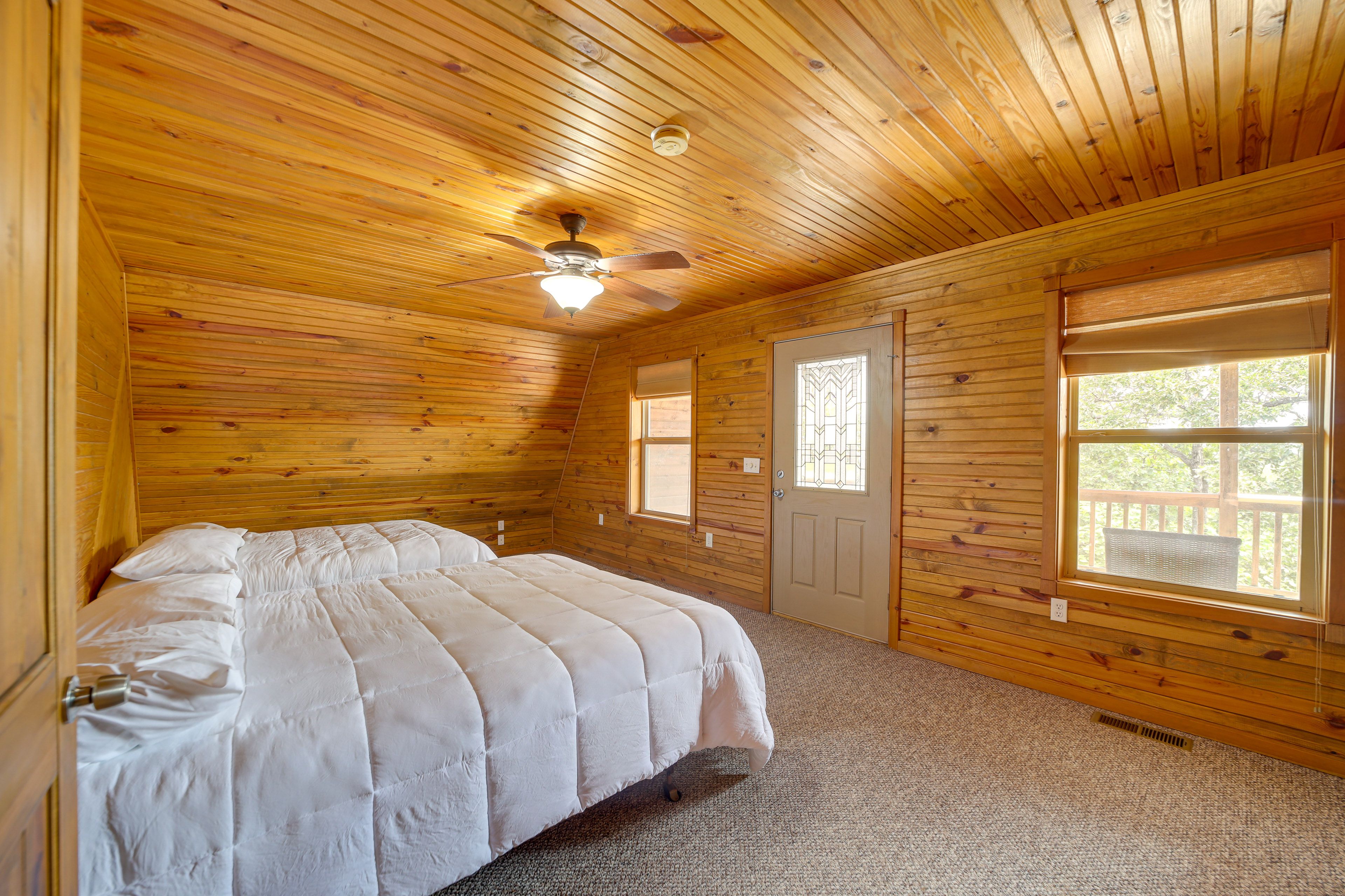 Bedroom 2 | Queen Bed | Full Bed | Access to Deck