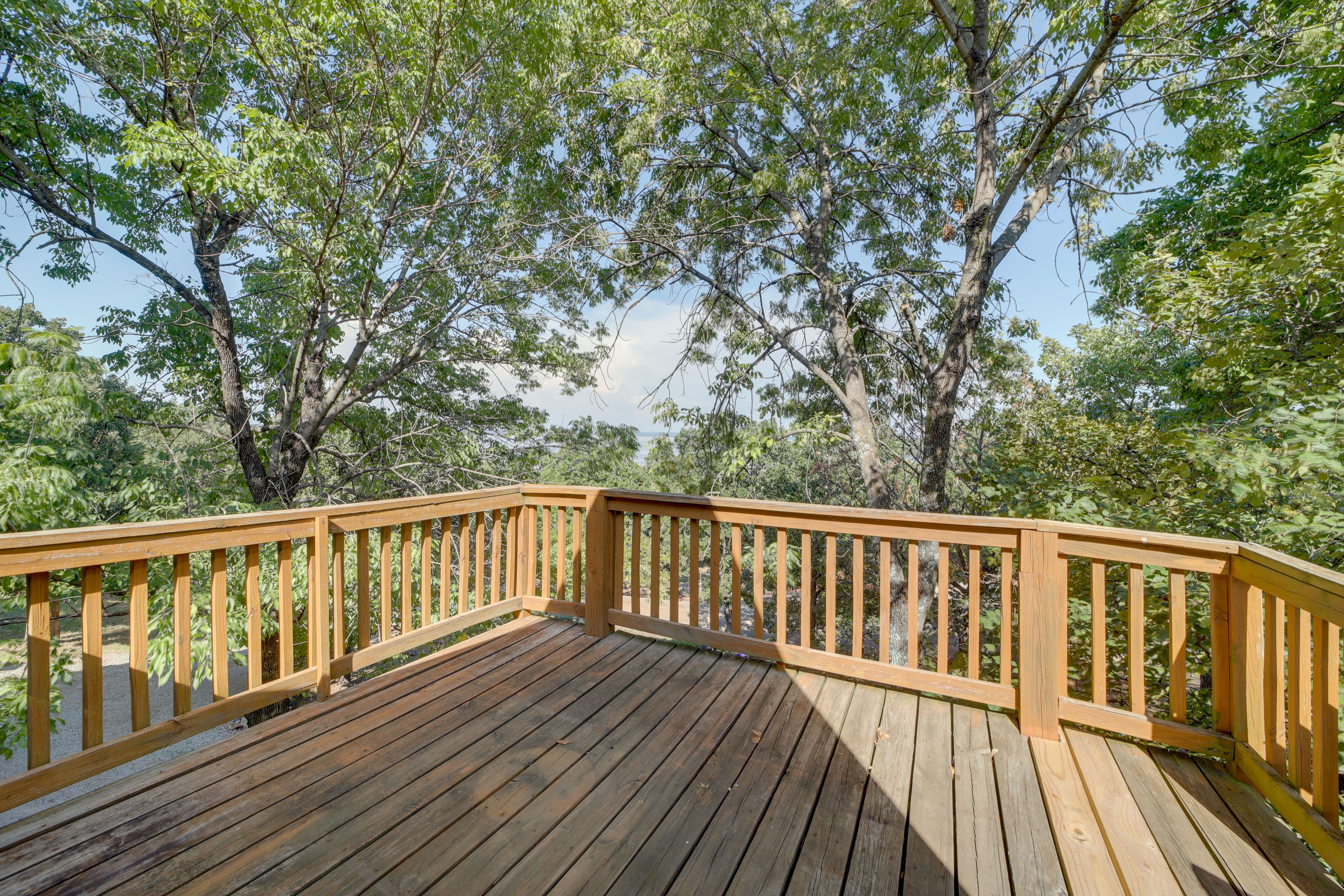 Upper Deck