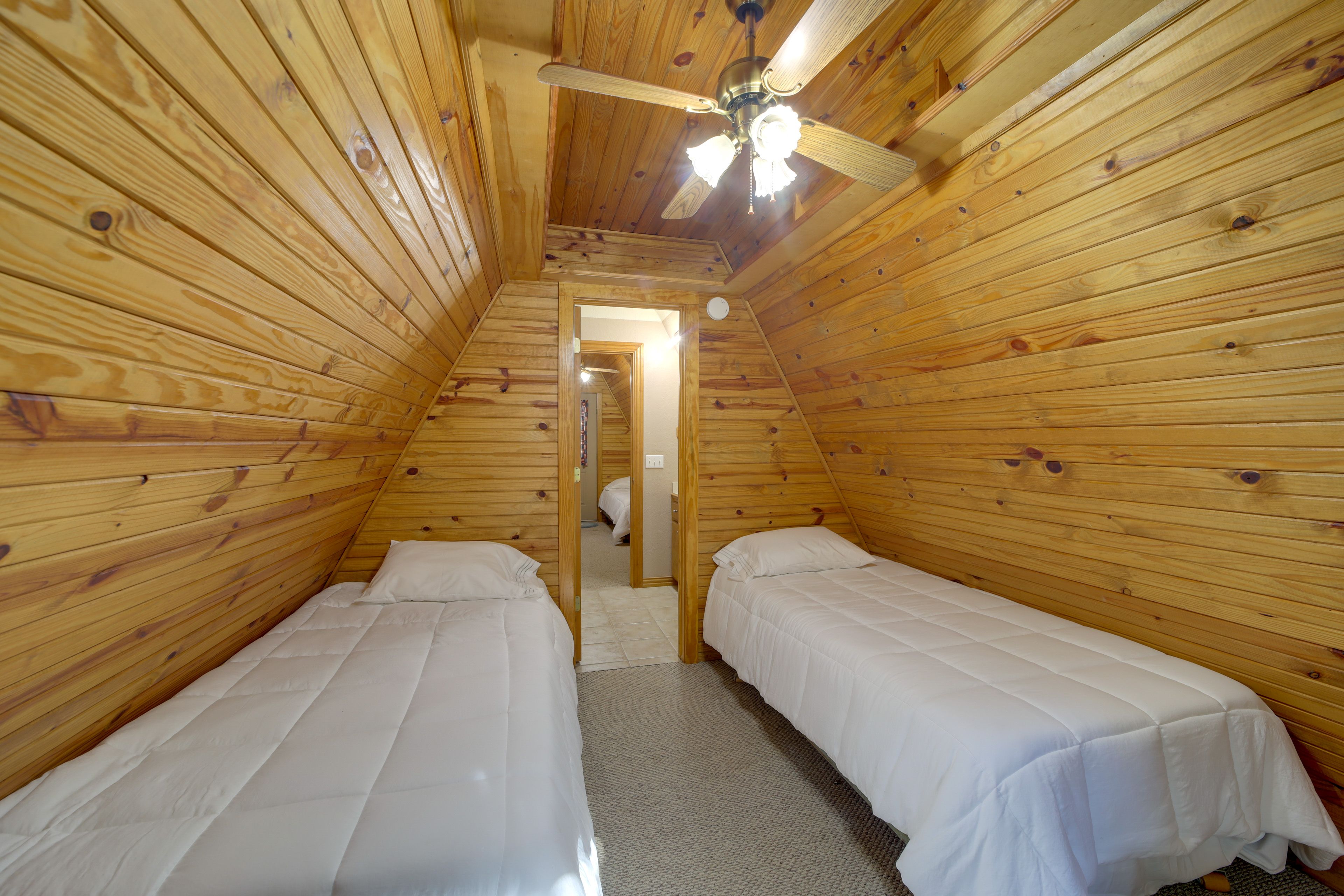 Bedroom 2 | 2 Twin Beds | Upper Level