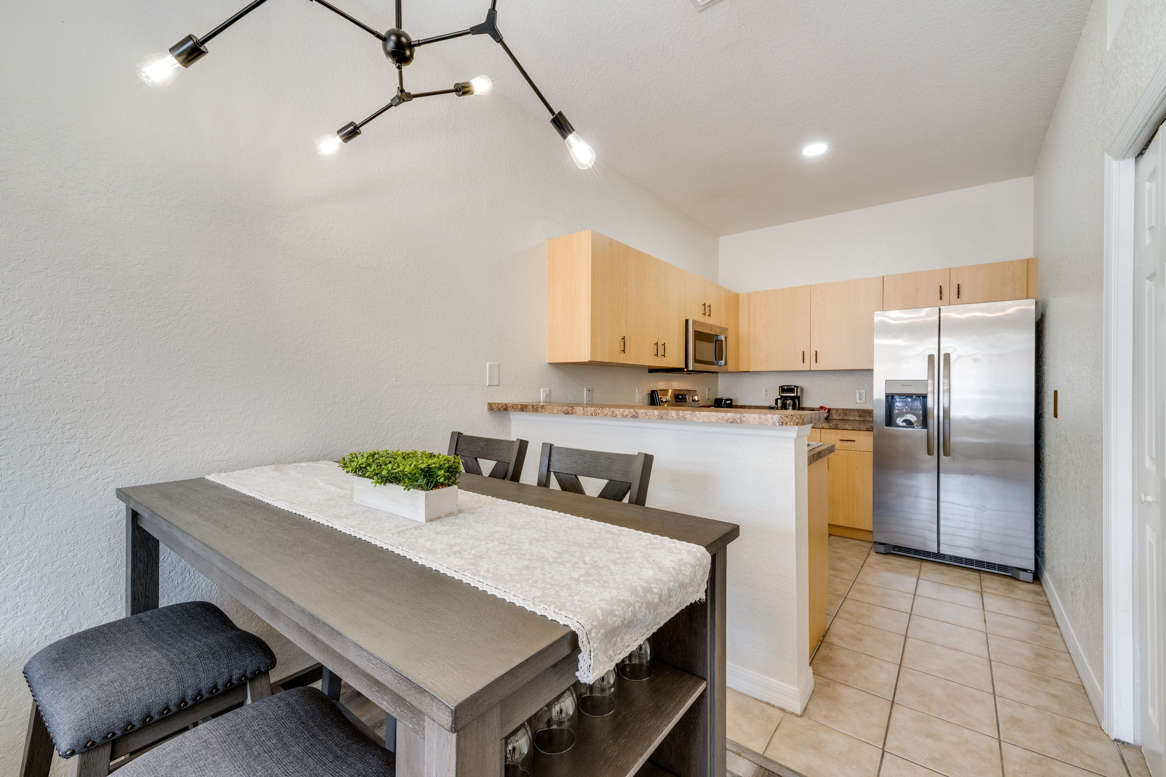 Dining Area | Dishware/Flatware Provided