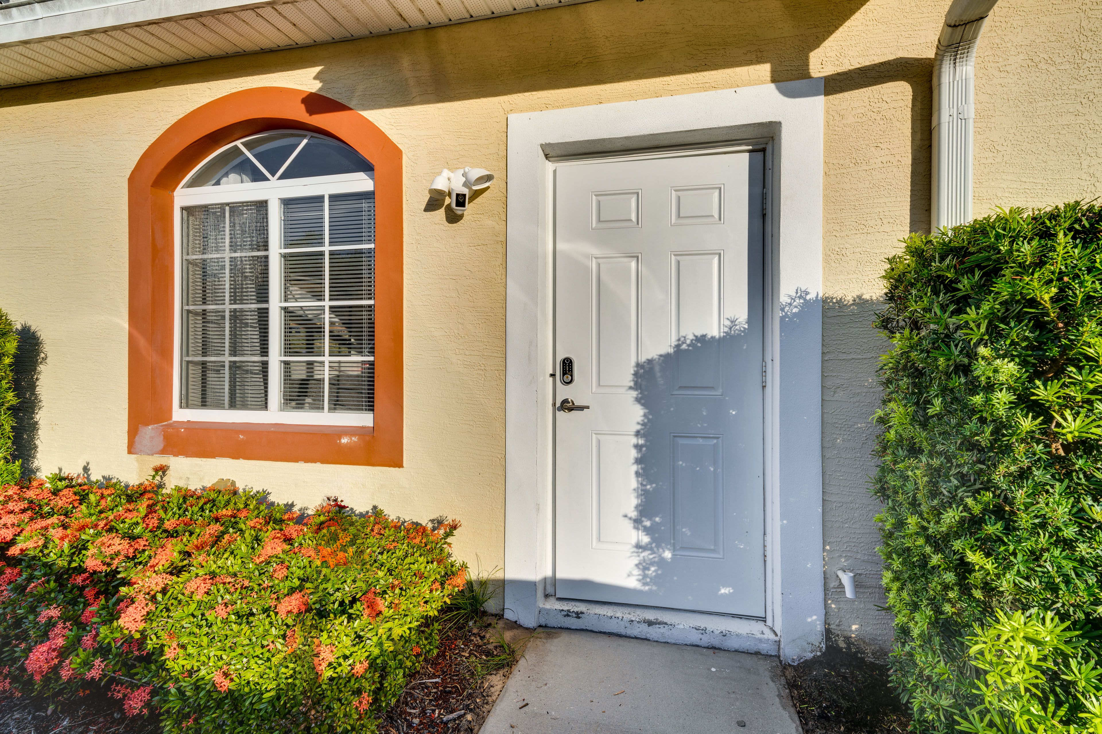 Exterior | Keyless Entry