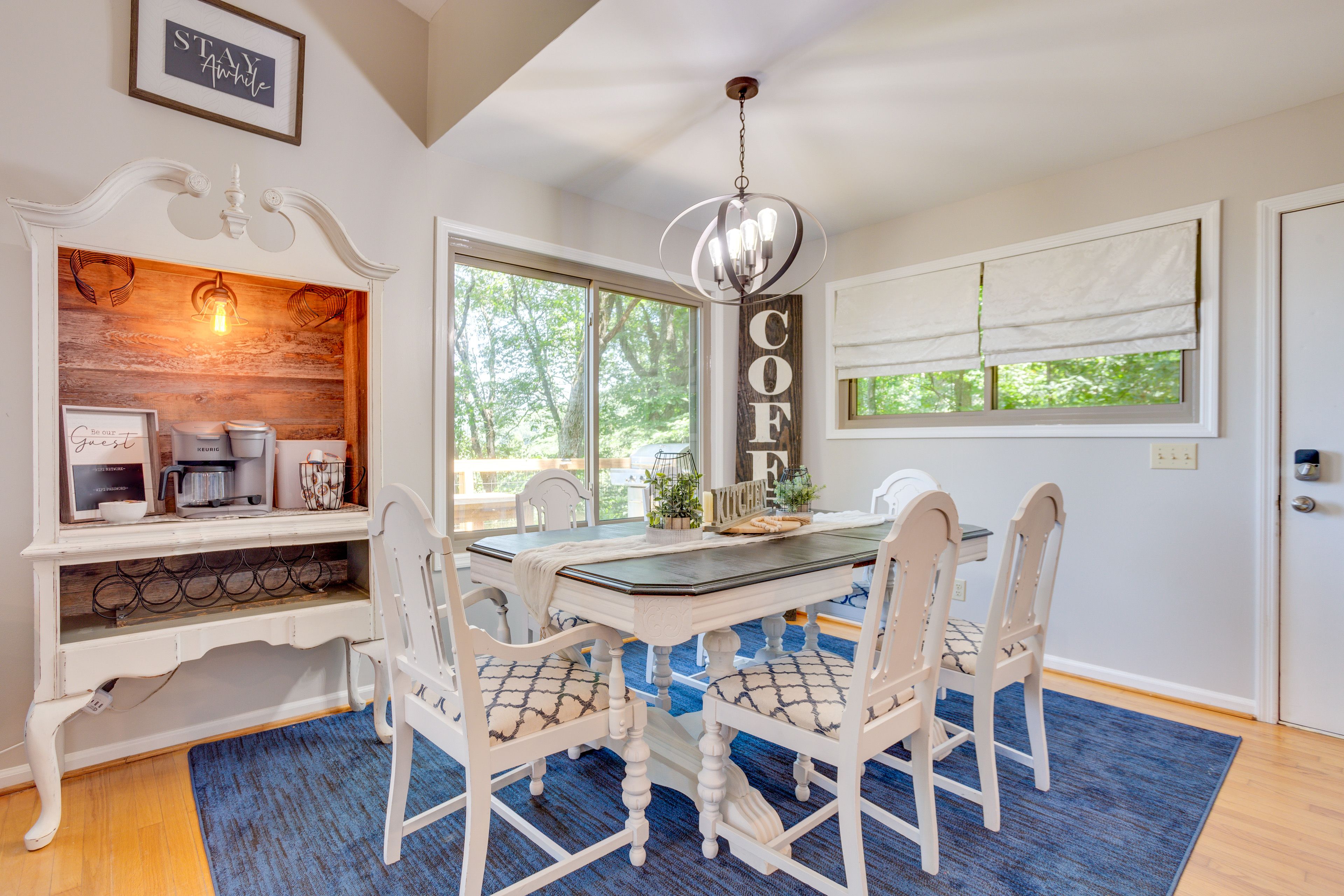 Dining Area | Dishware/Flatware