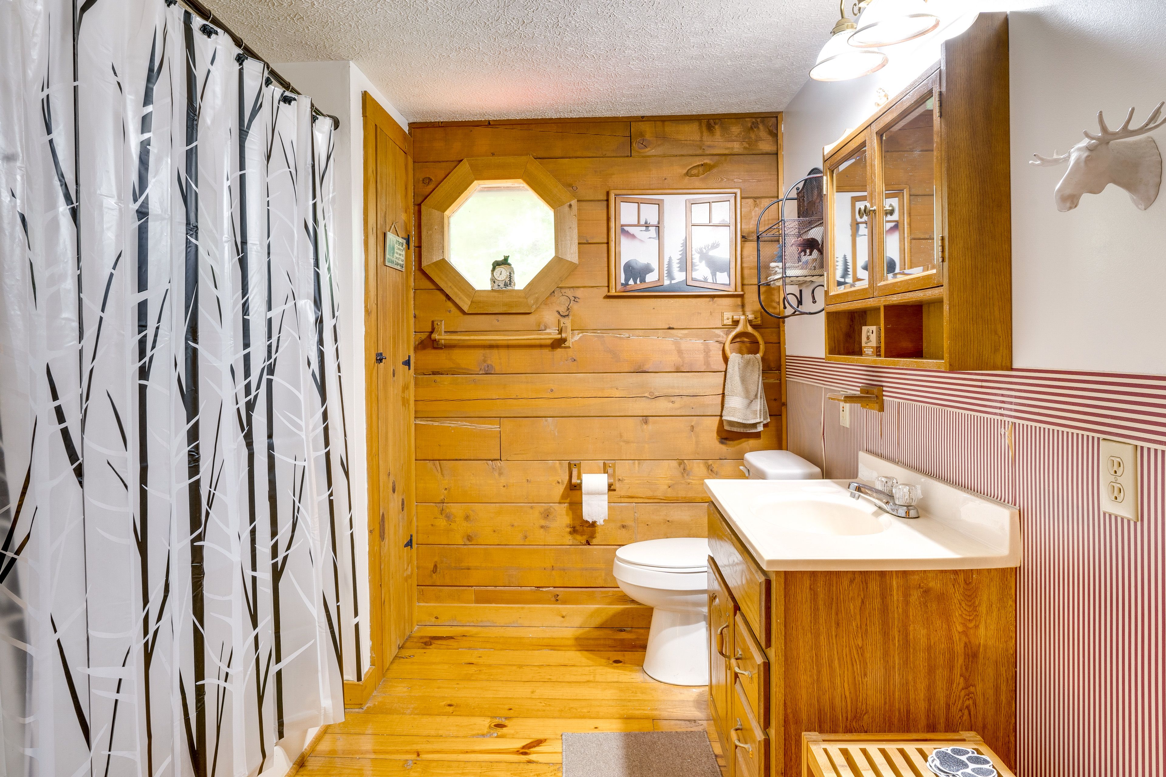 Full Bathroom | Hair Dryer
