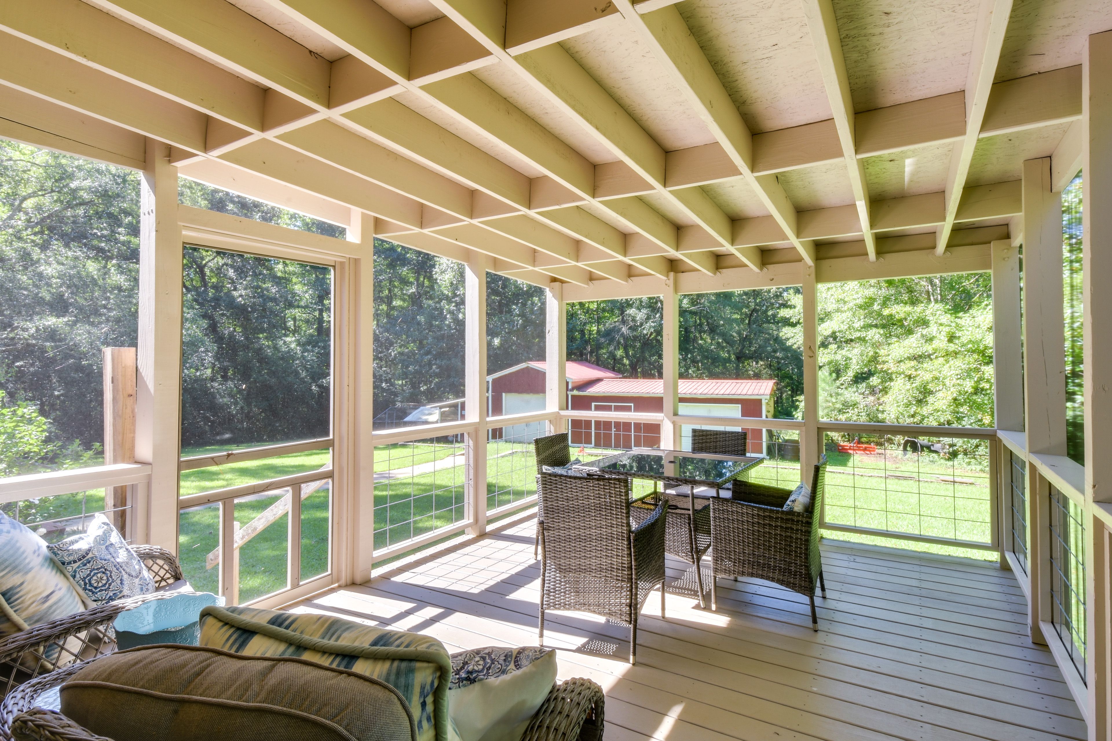Private Screened Porch | Outdoor Dining Area | Outdoor Seating