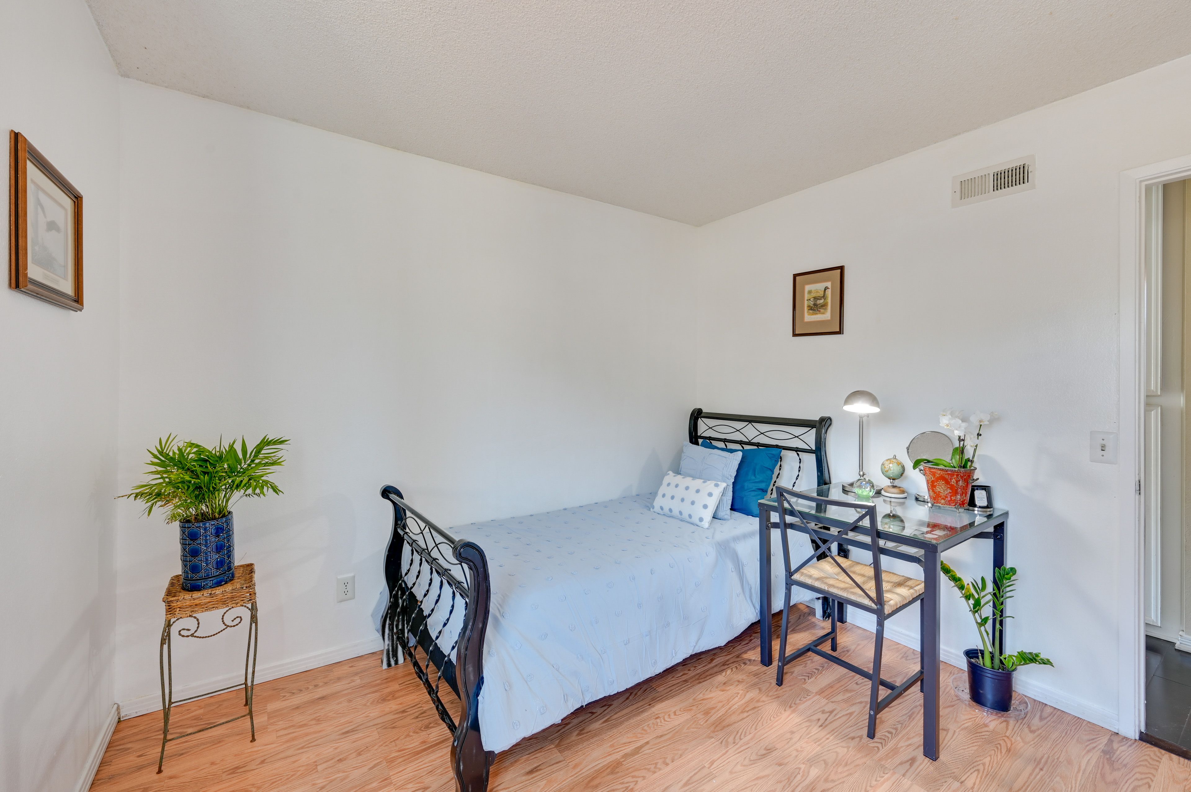 Bedroom 2 | Twin Bed | Laptop Workspace