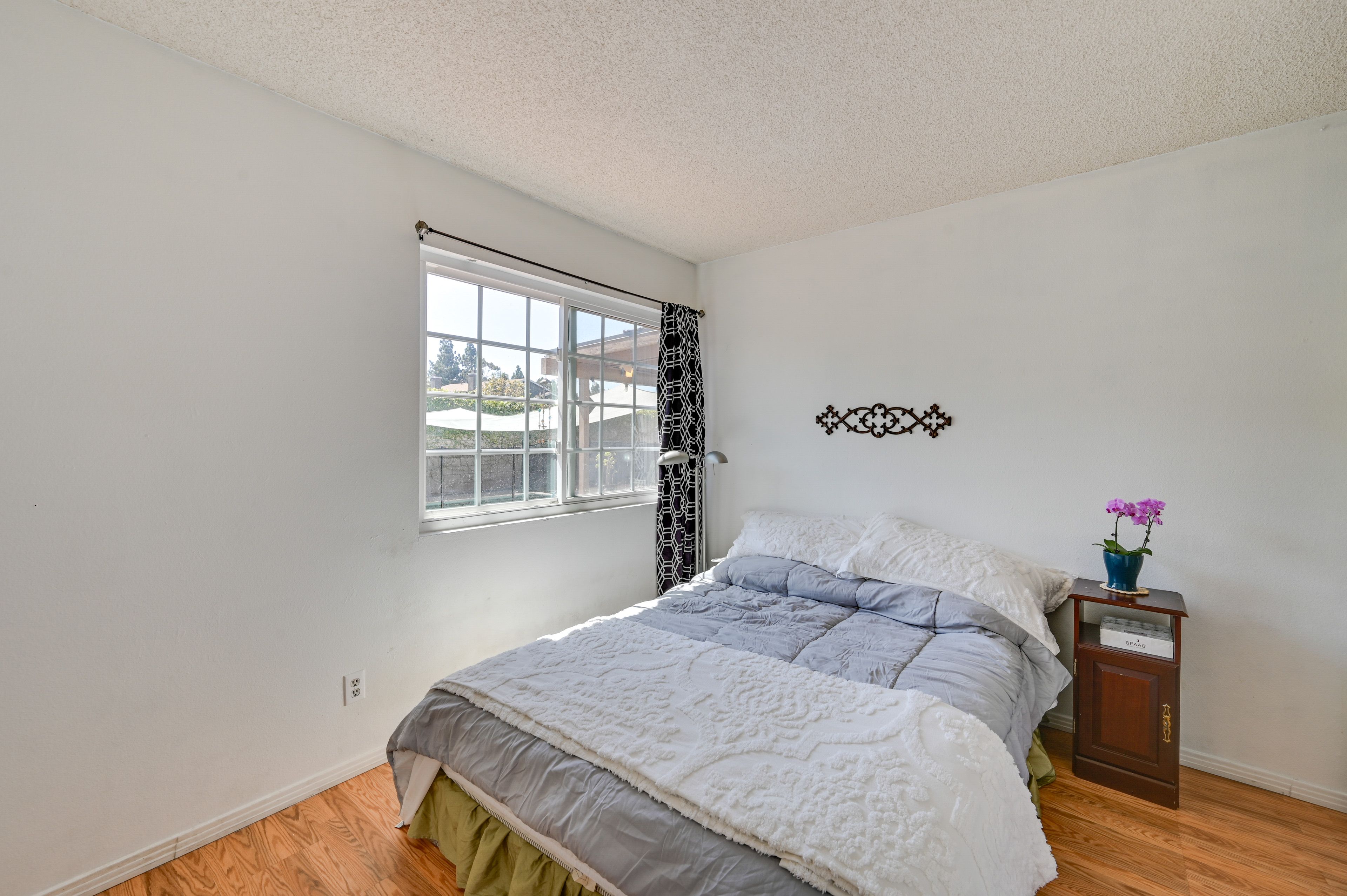 Bedroom 4 | Queen Bed