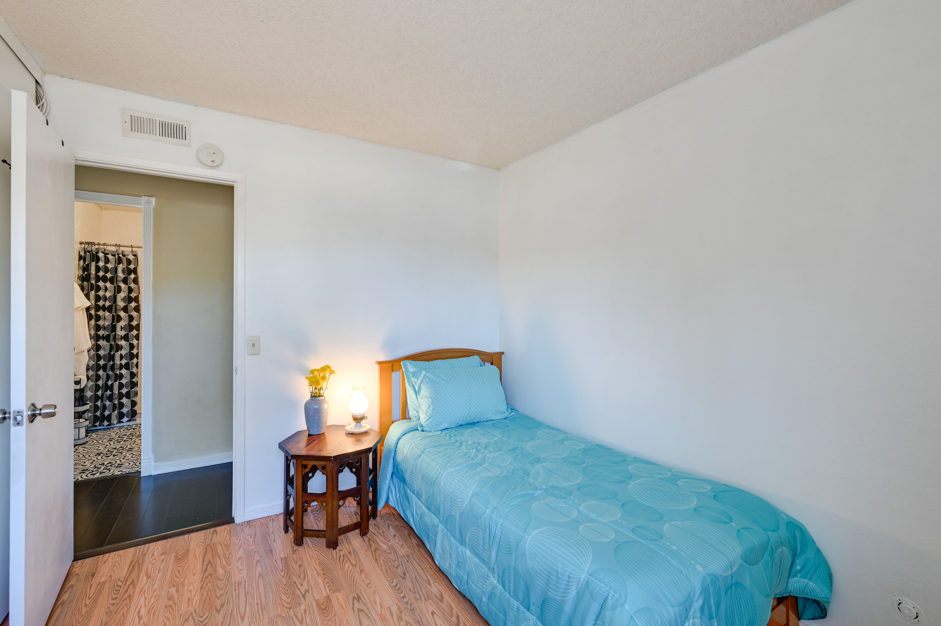 Bedroom 3 | Twin Bed | Laptop Workspace