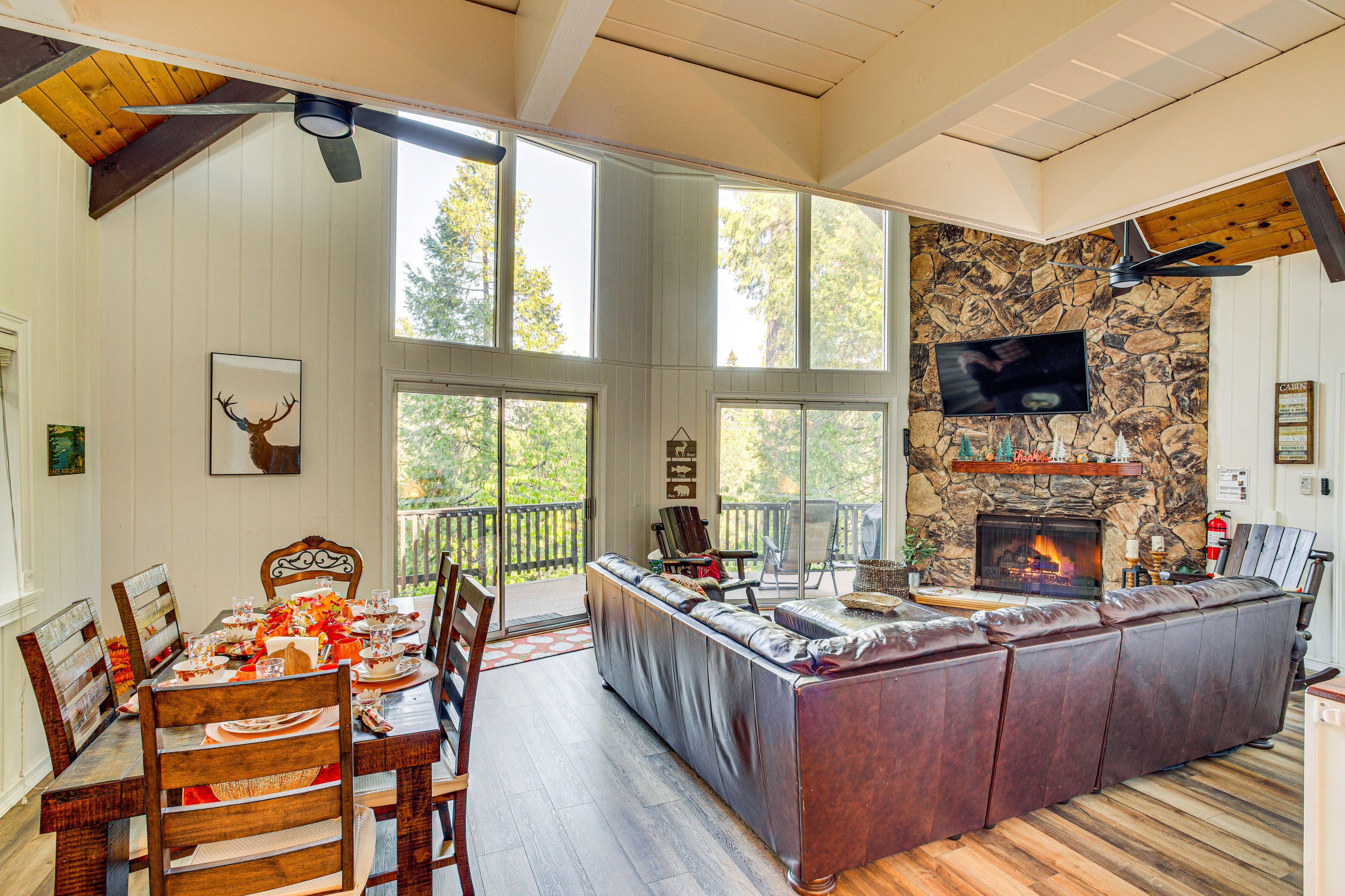 Interior | Open Floor Plan | Free WiFi