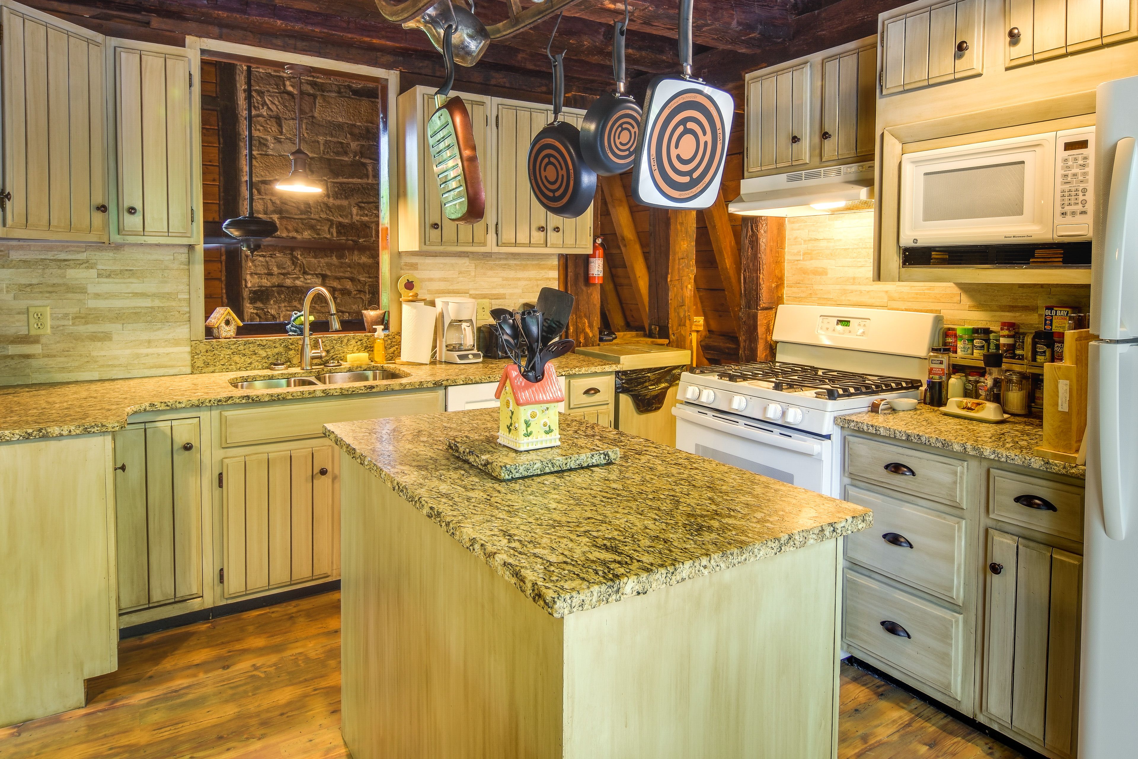 Kitchen | Cooking Basics/Spices | Crockpot | Blender | Toaster | Toaster Oven