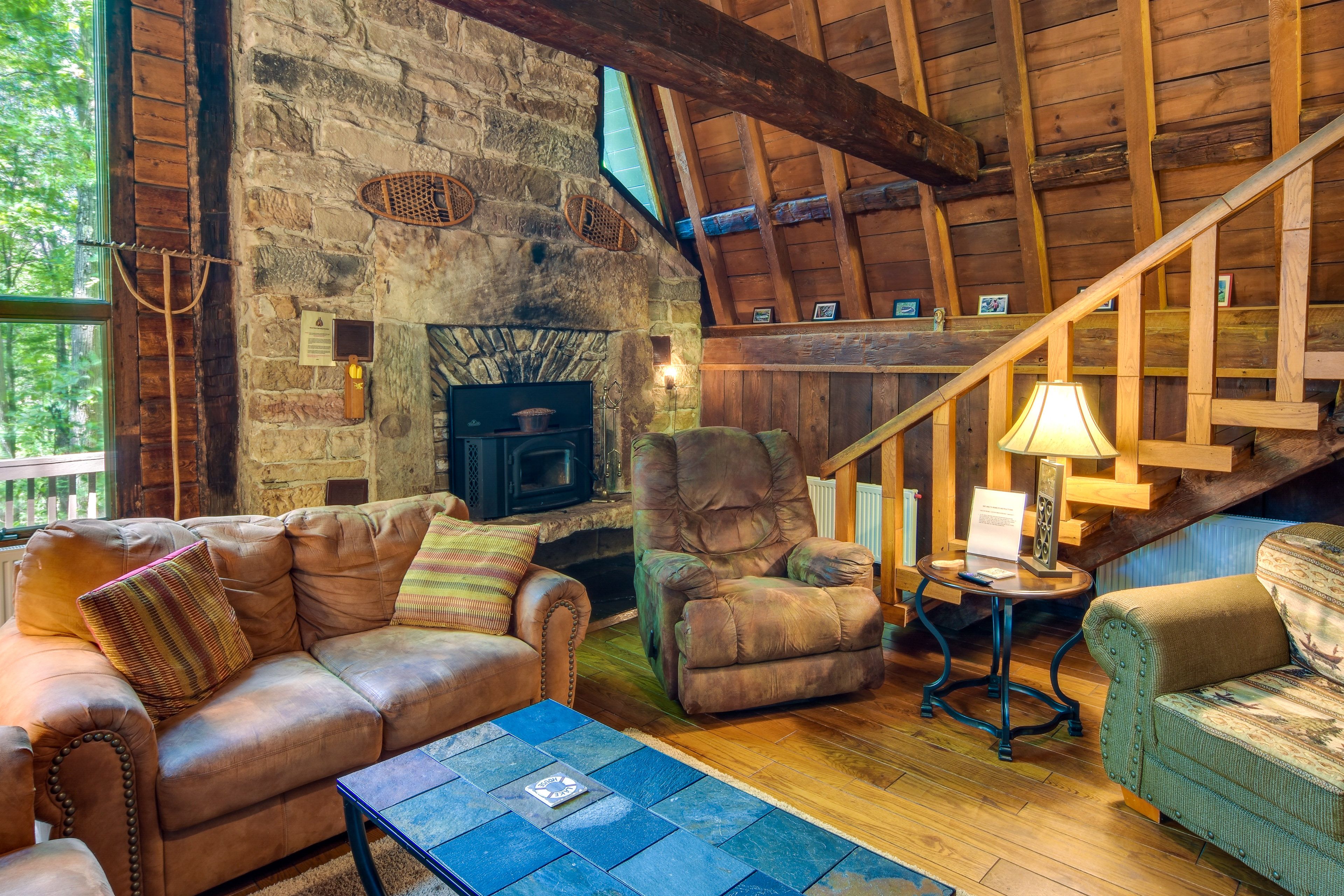 Living Room | Free WiFi | Central Heating | No A/C | Ceiling Fans | Washer/Dryer