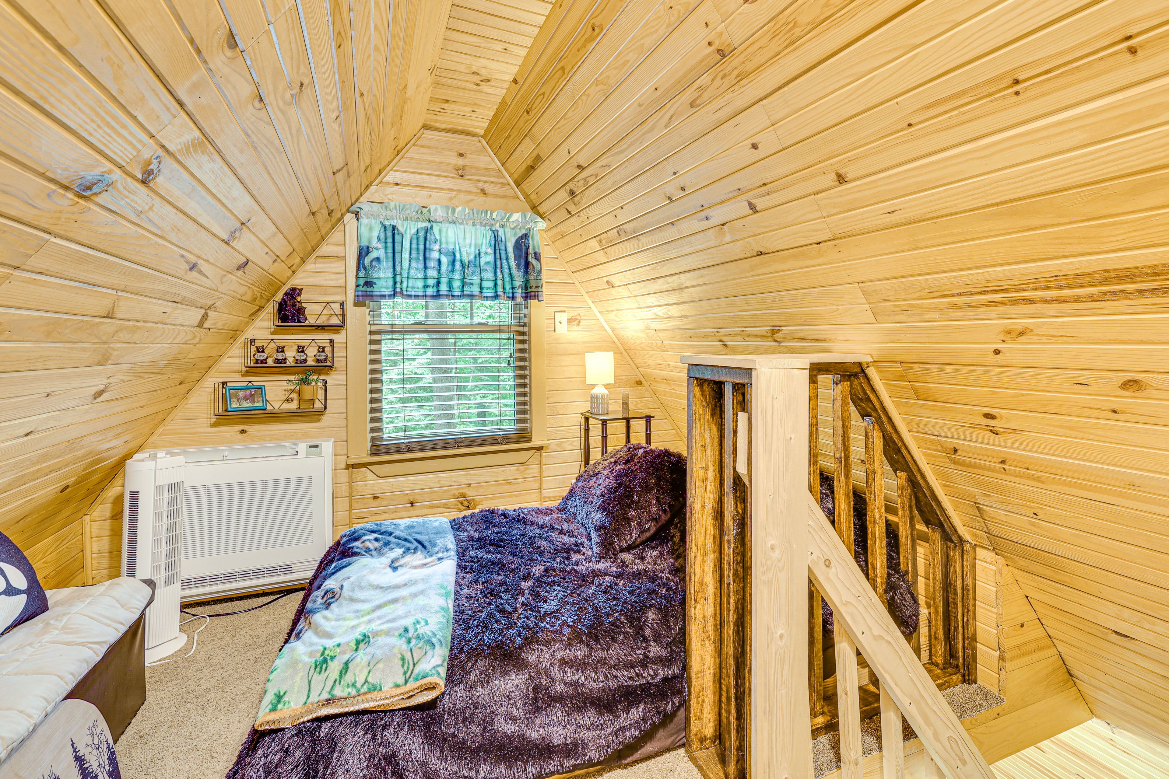 Studio | Loft | Upper Level | Twin Bed | Full Bed