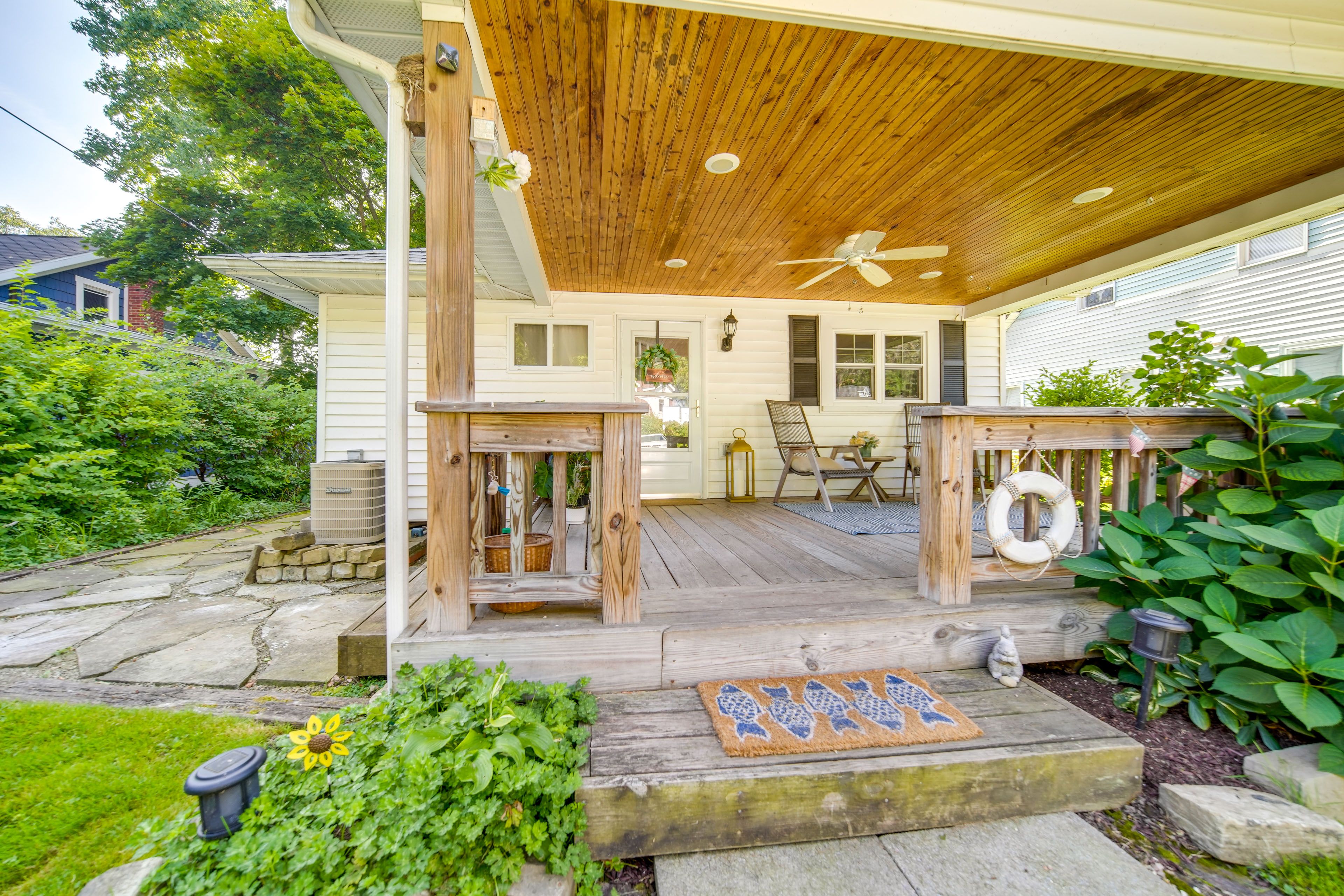Covered Porch | Front Entry