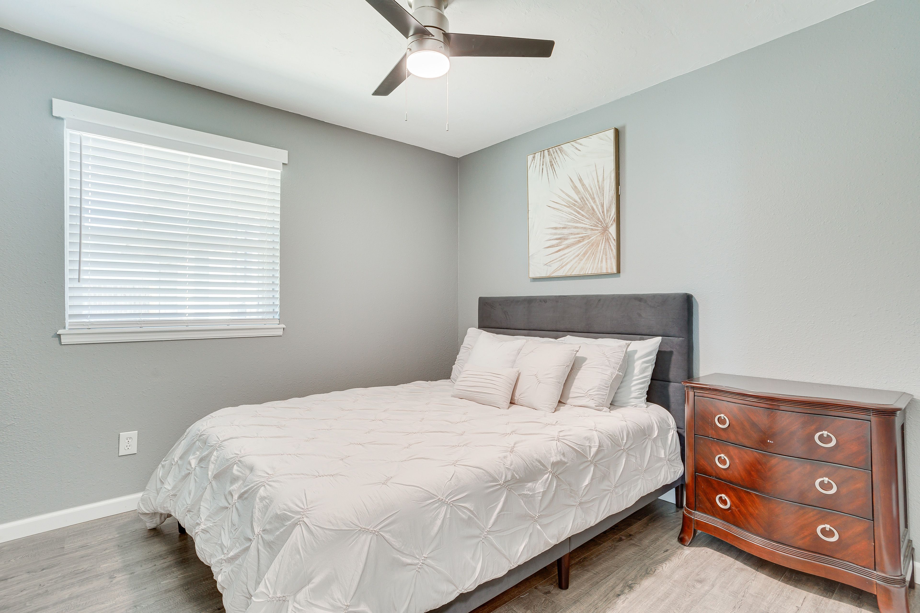 Bedroom 3 | Queen Bed | Ceiling Fans