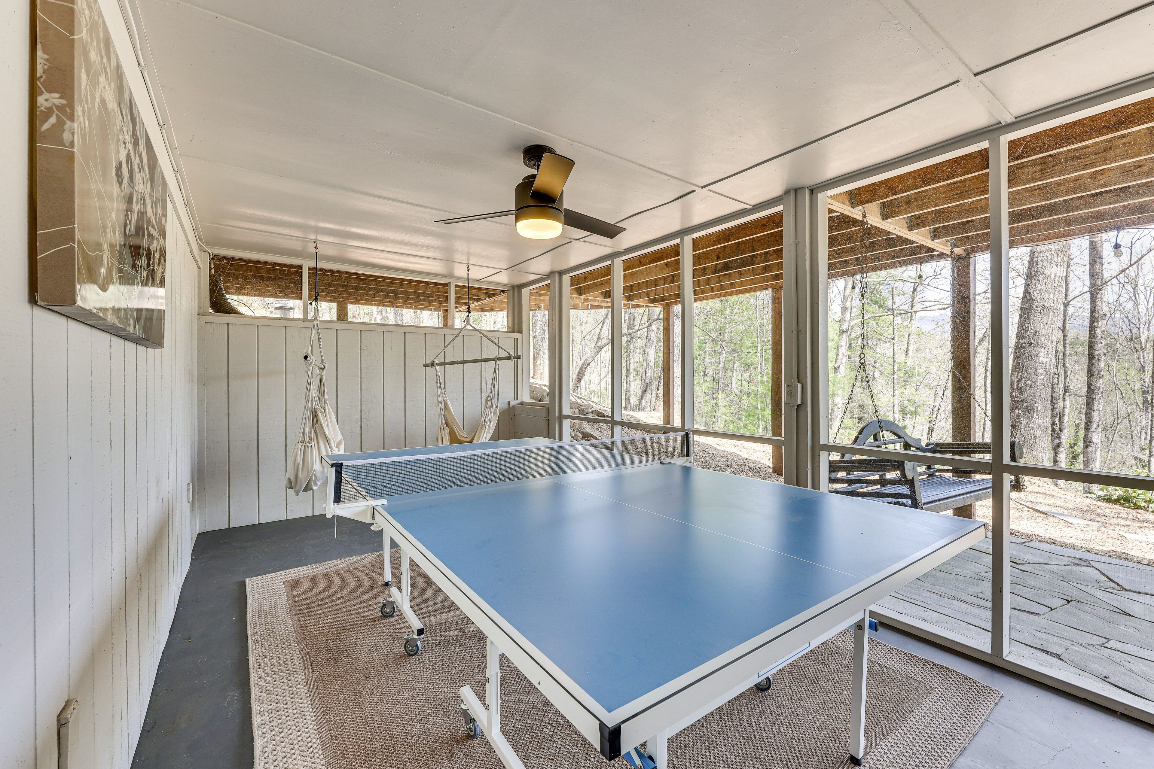 Screened-In Patio