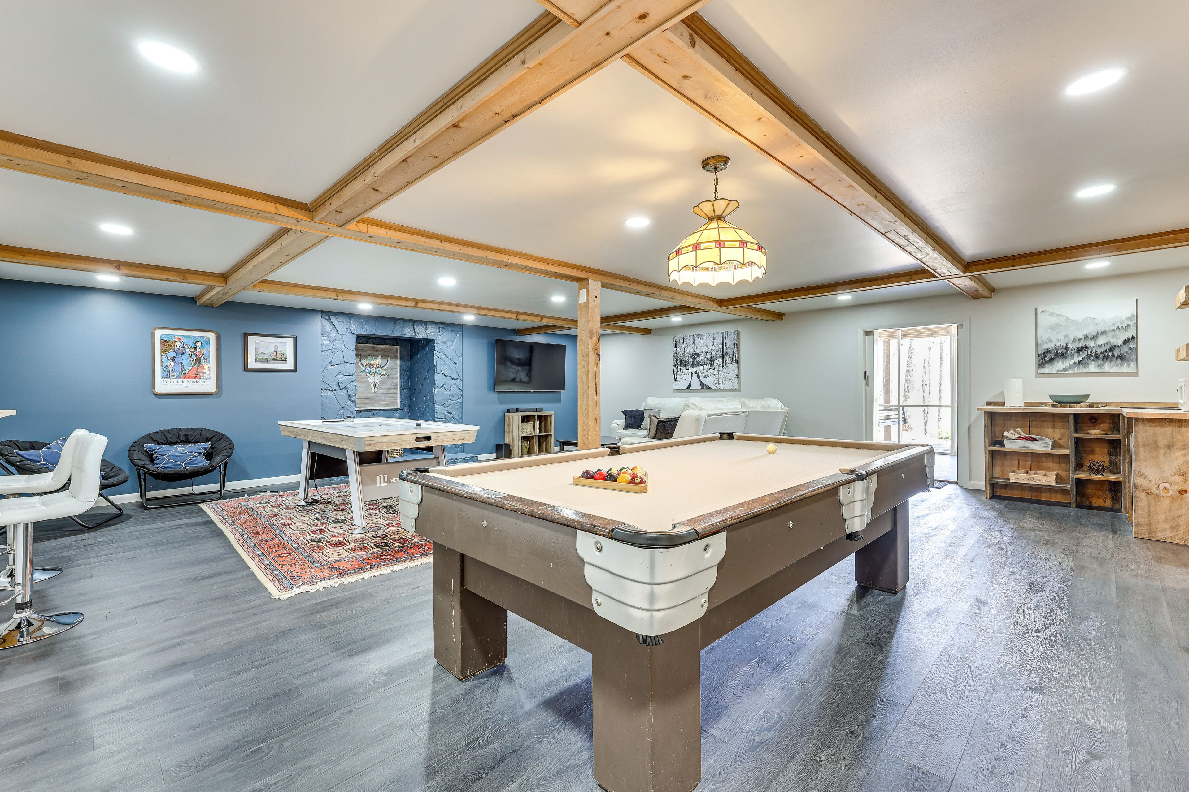 Family Room | Pool Table | Air Hockey Table | Wet Bar | Flat-Screen TV