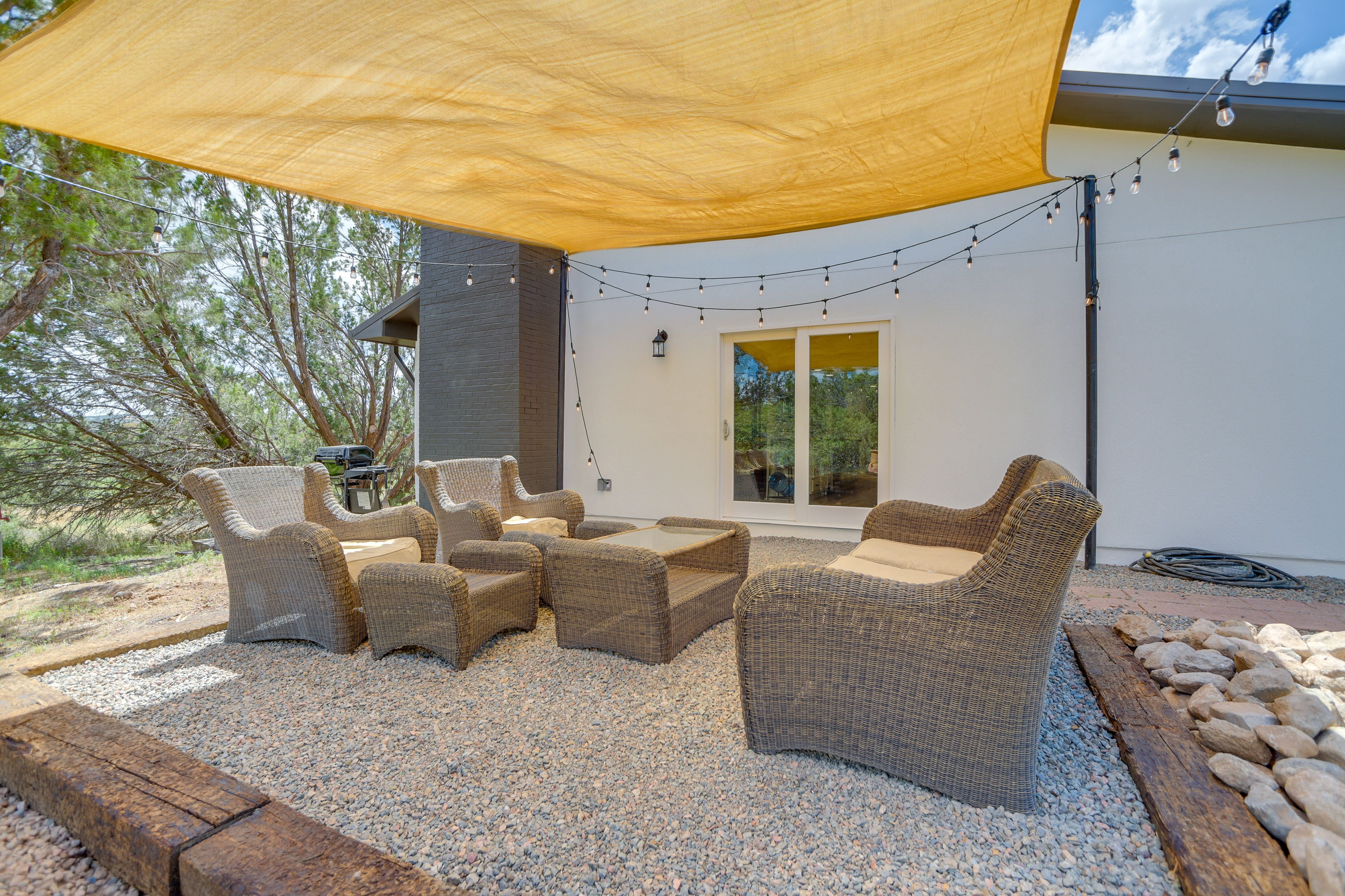 Patio | Gas Grill | 5-Acre Property
