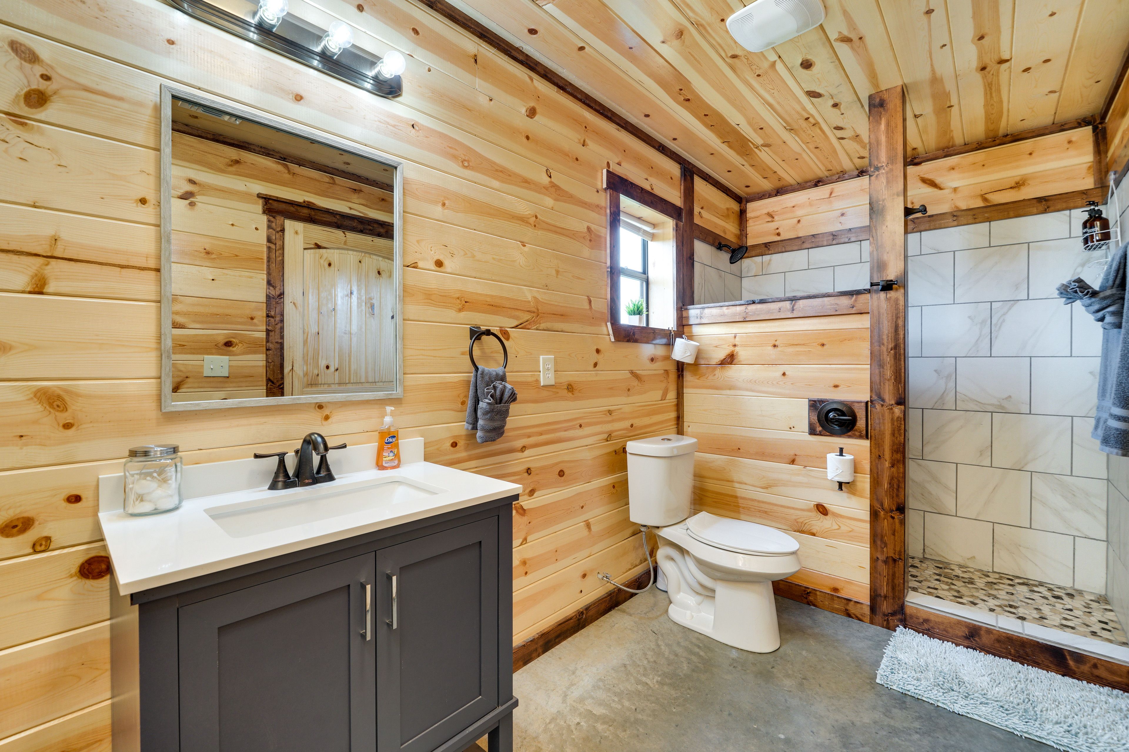 En-Suite Bathroom | Access via Bedroom 2