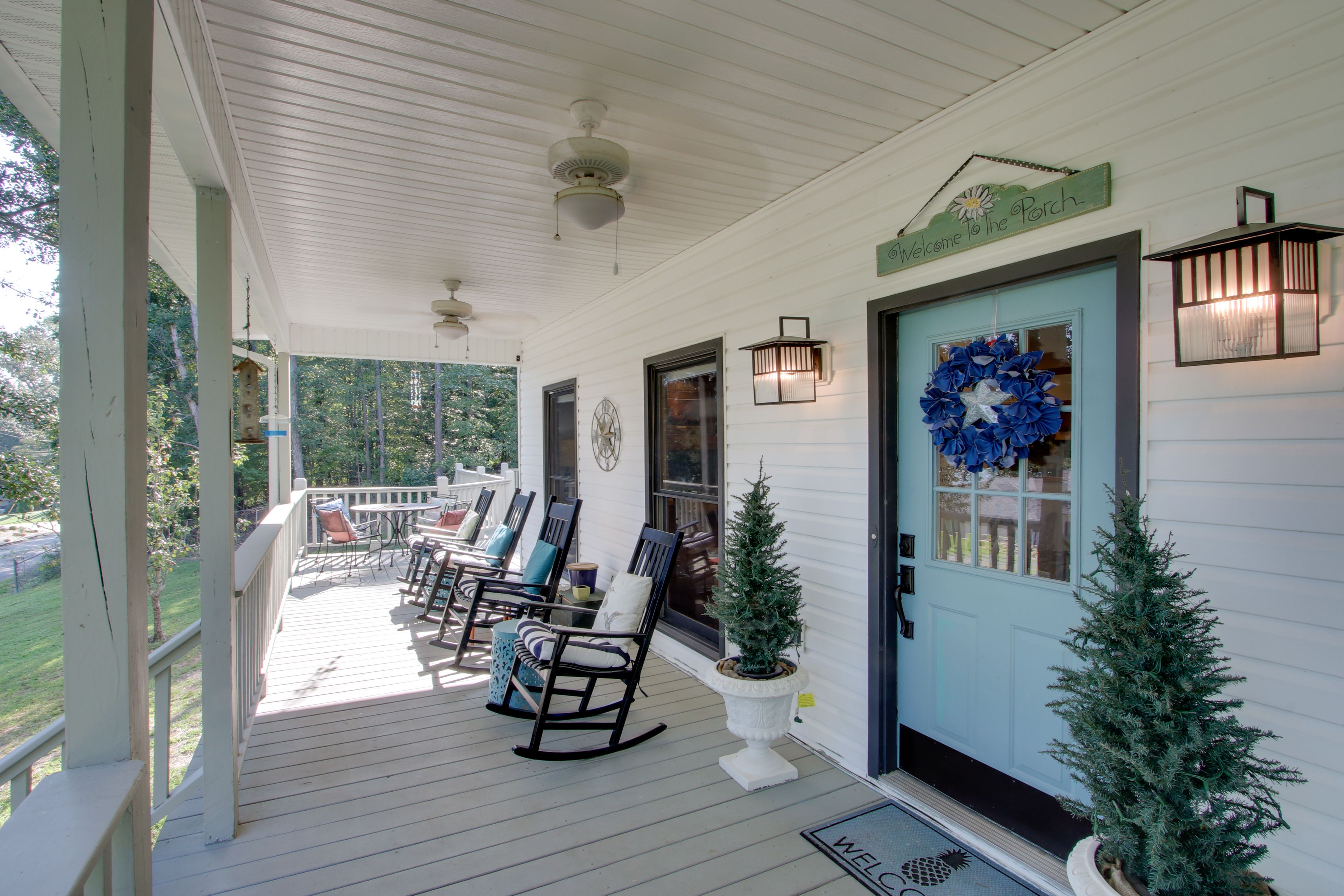 Killen Vacation Rental | 4BR | 3.5BA | 2,600 Sq Ft | Stairs Required