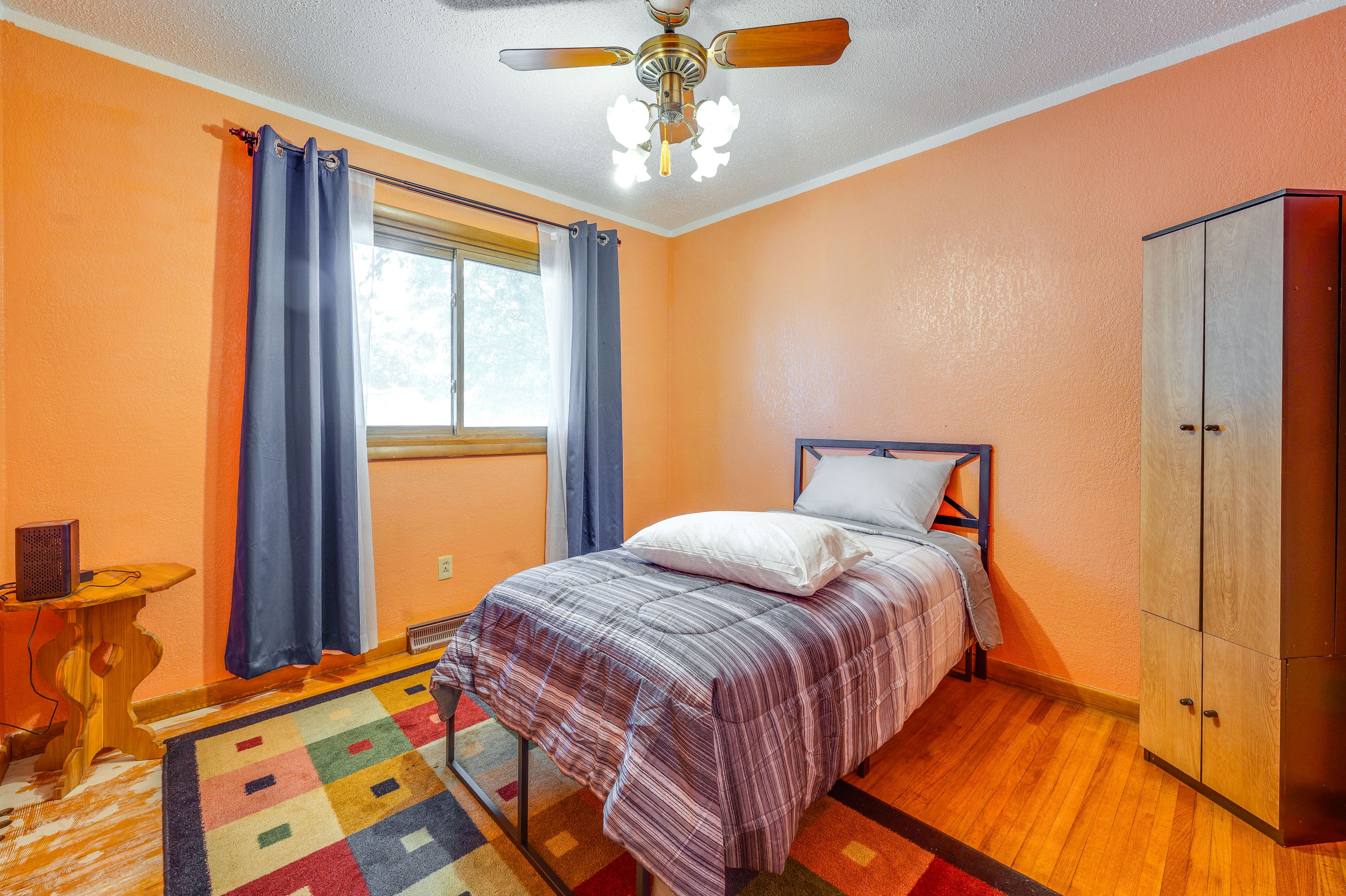 Bedroom 3 | Twin Bed