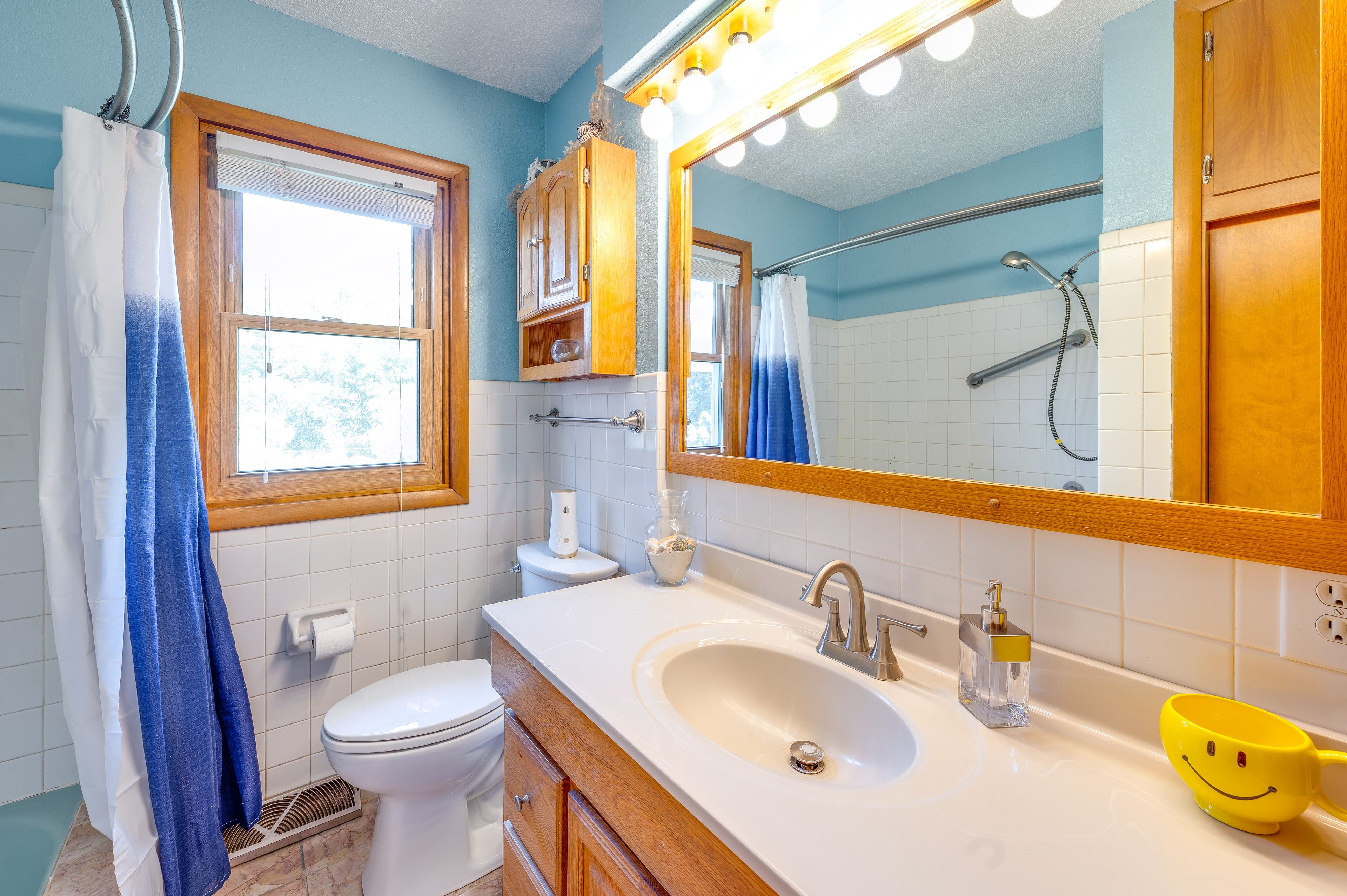 Full Bathroom | Complimentary Toiletries | Towels | 2 Grab Rails in Shower