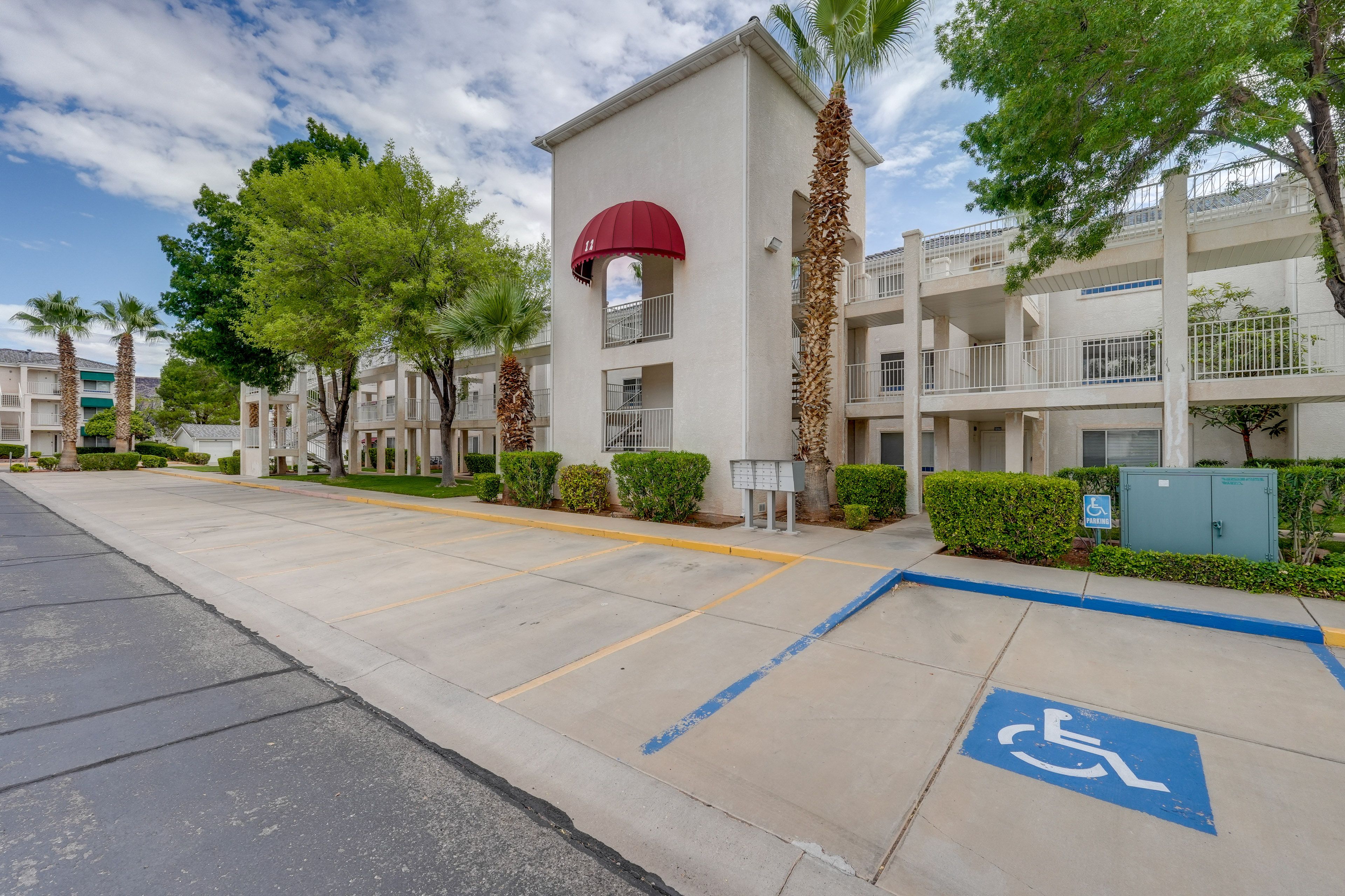 Parking | Reserved Surface Lot Space (1 Vehicle) | Street Parking