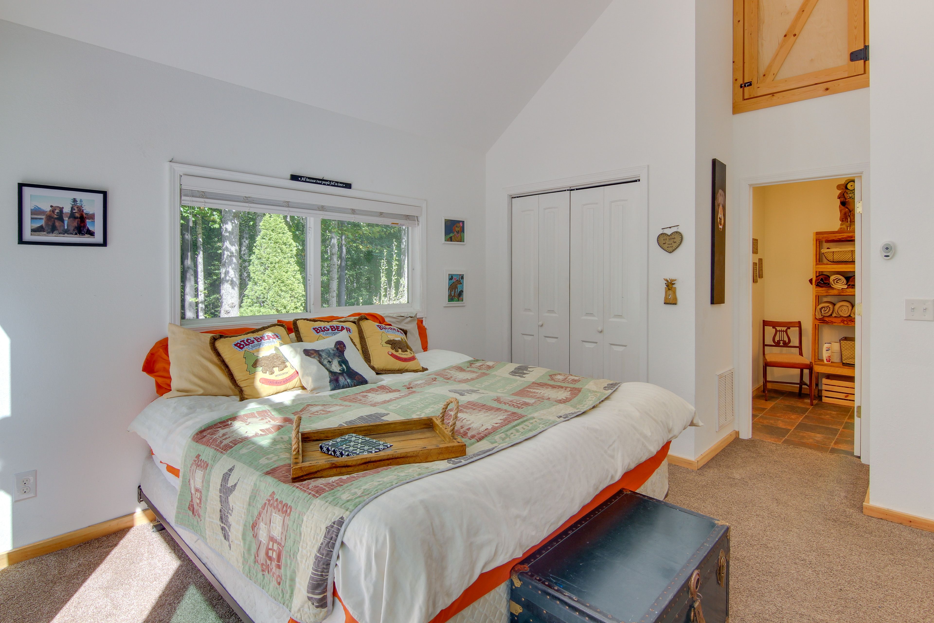 Bedroom 1 | King Bed | Linens Provided
