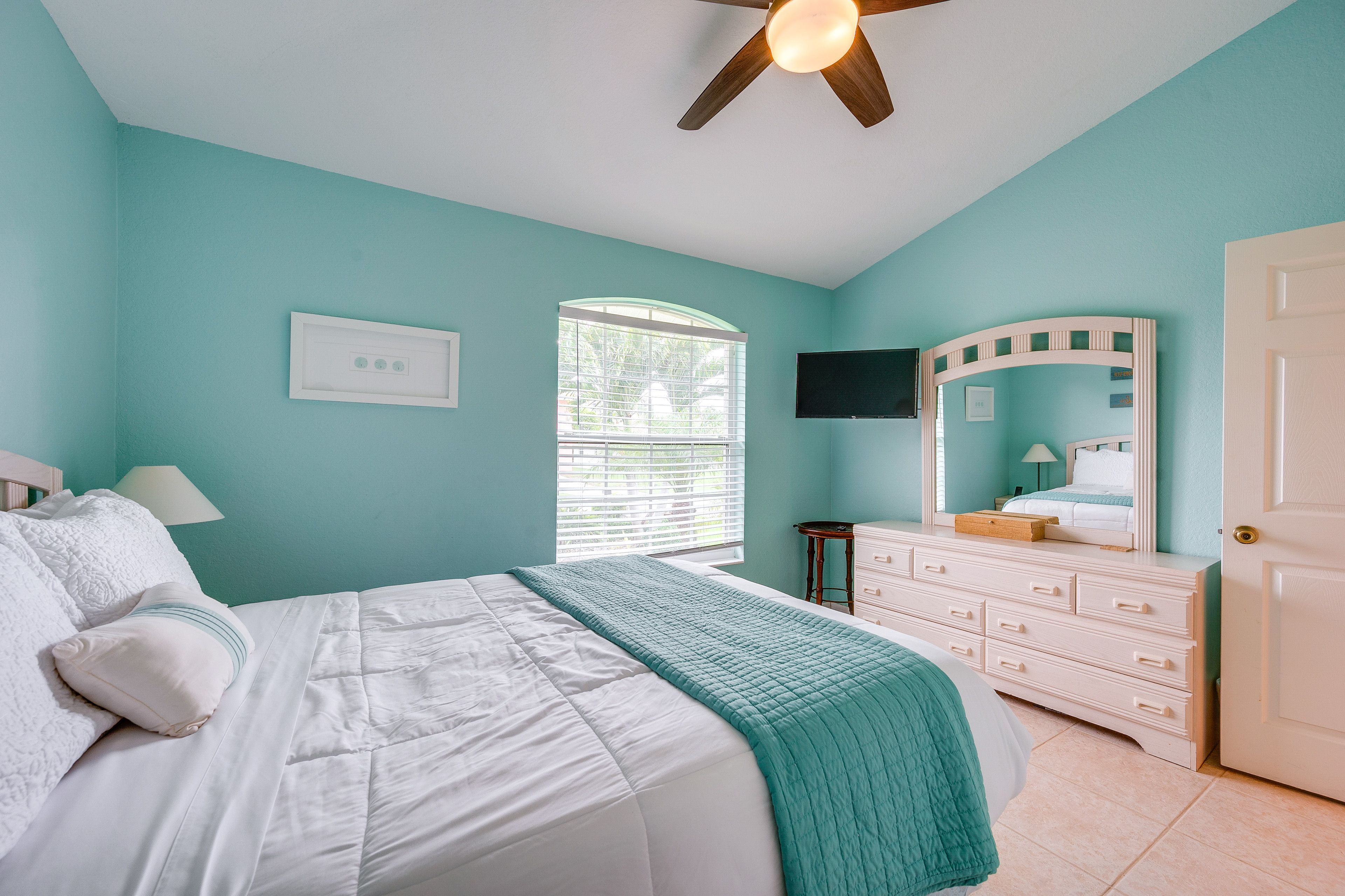 Bedroom 3 | Queen Bed | Linens Provided