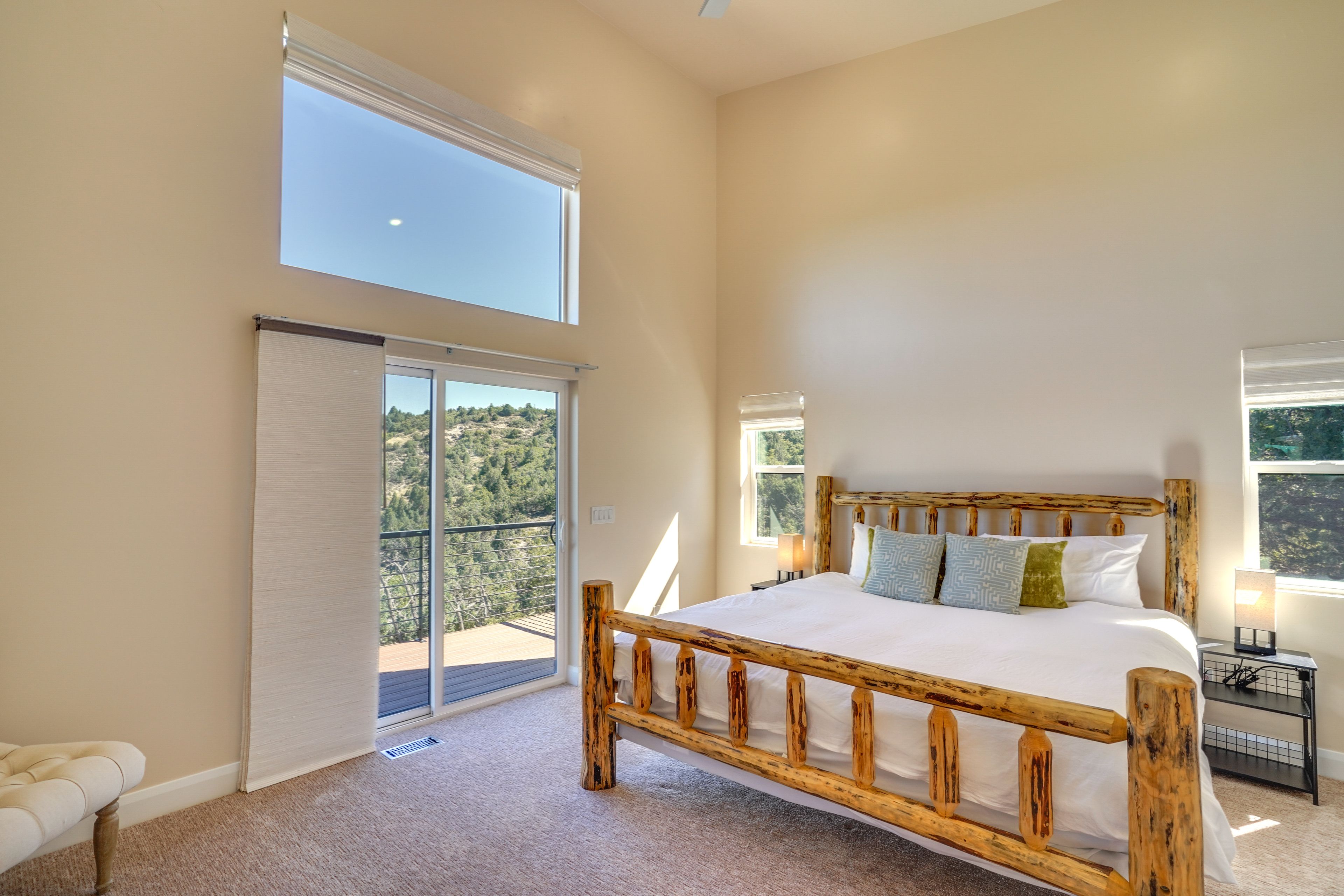 Bedroom 1 | King Bed | En-Suite Bathroom | 1st Floor