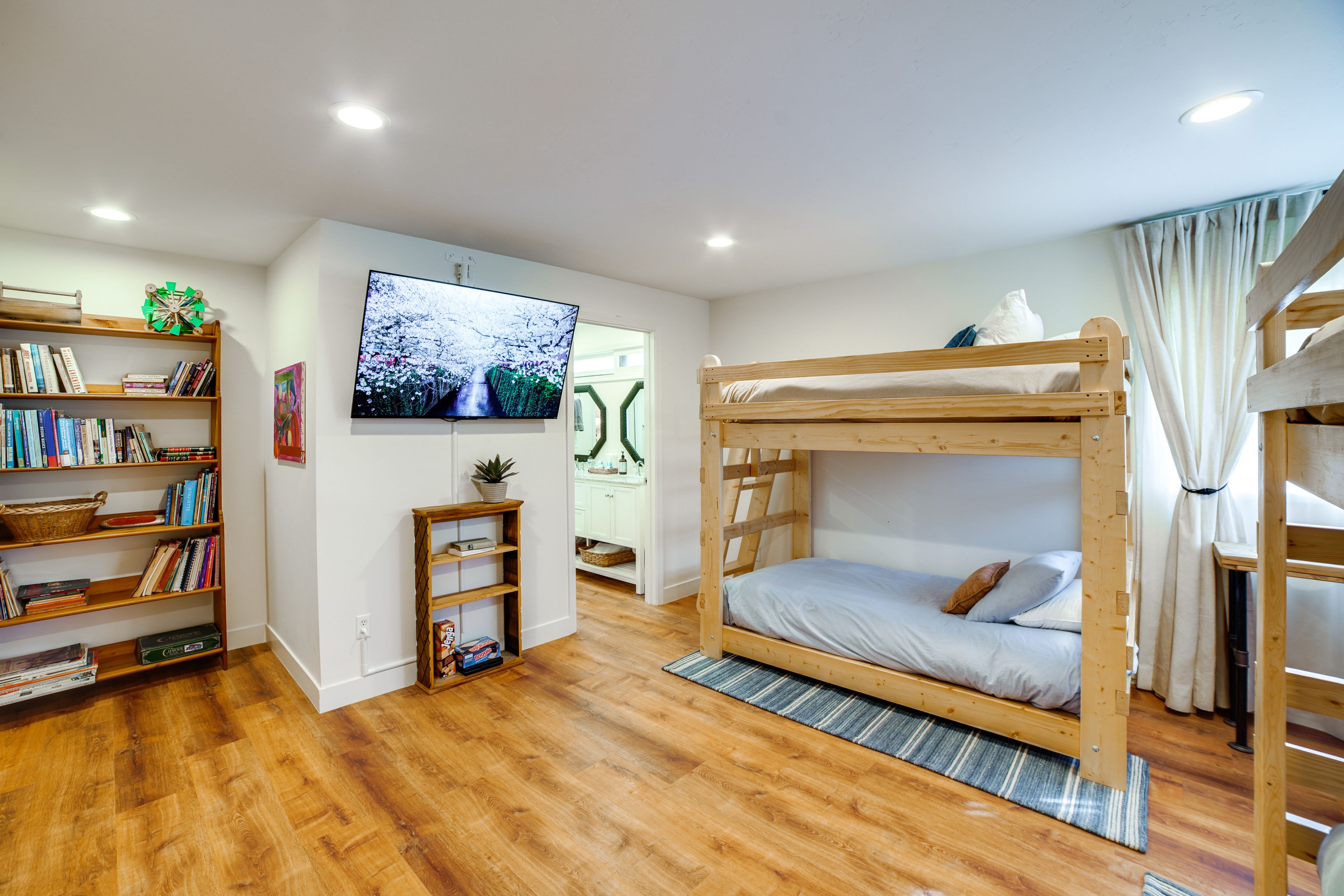 Bedroom 4 | 1st Floor | 2 Twin Bunk Beds | Smart TV