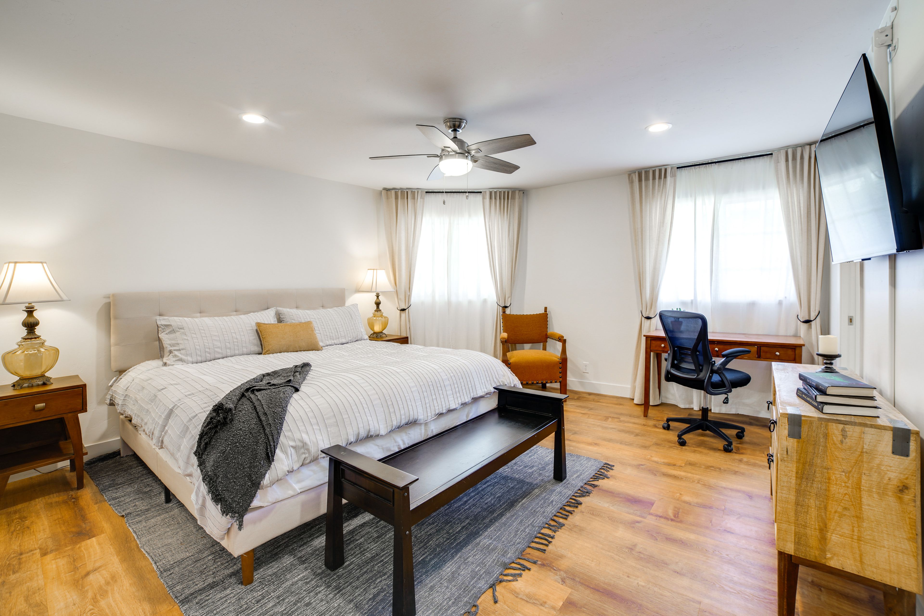 Bedroom 1 | 1st Floor | King Bed | Smart TV