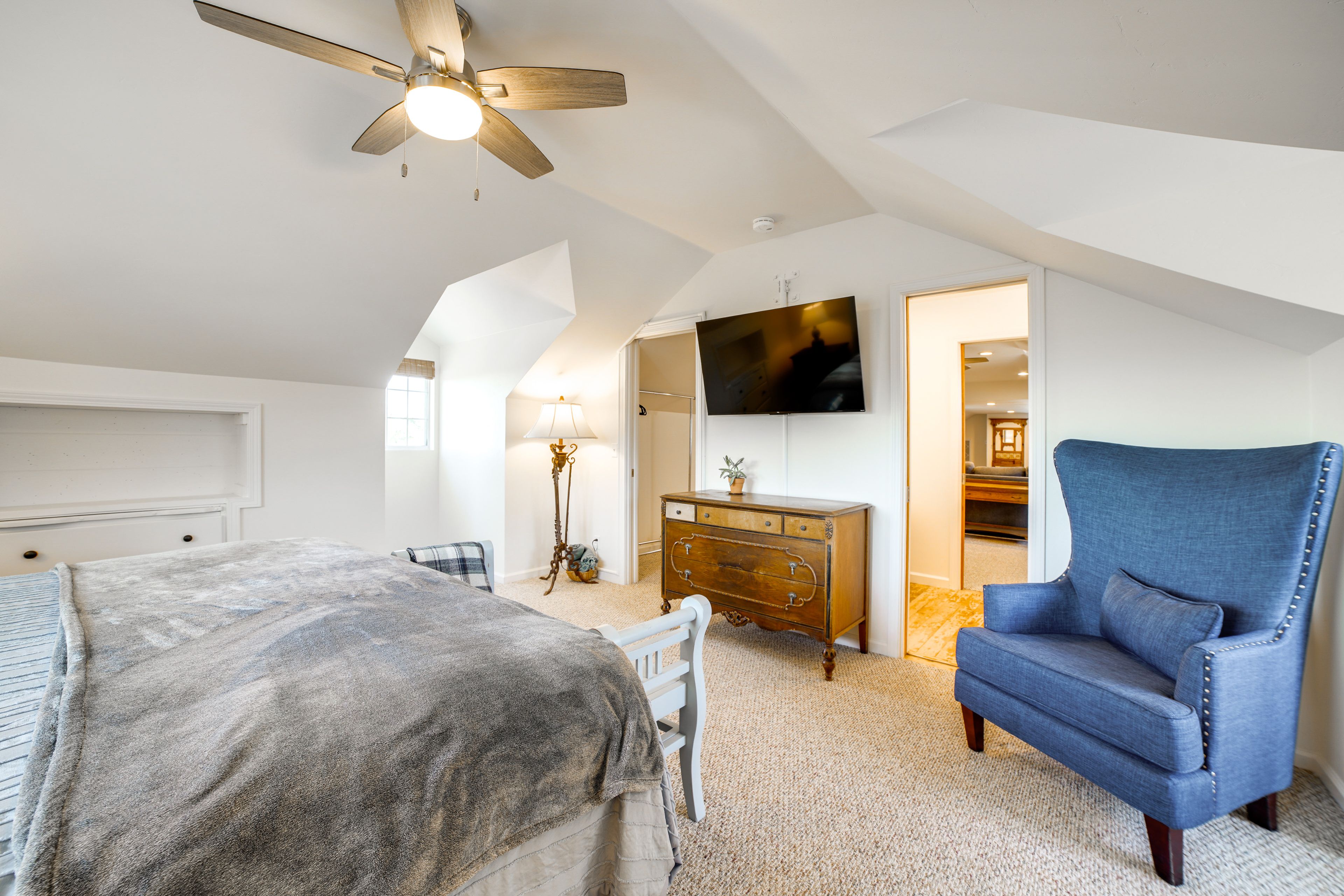 Bedroom 3 | 2nd Floor | King Bed | Smart TV