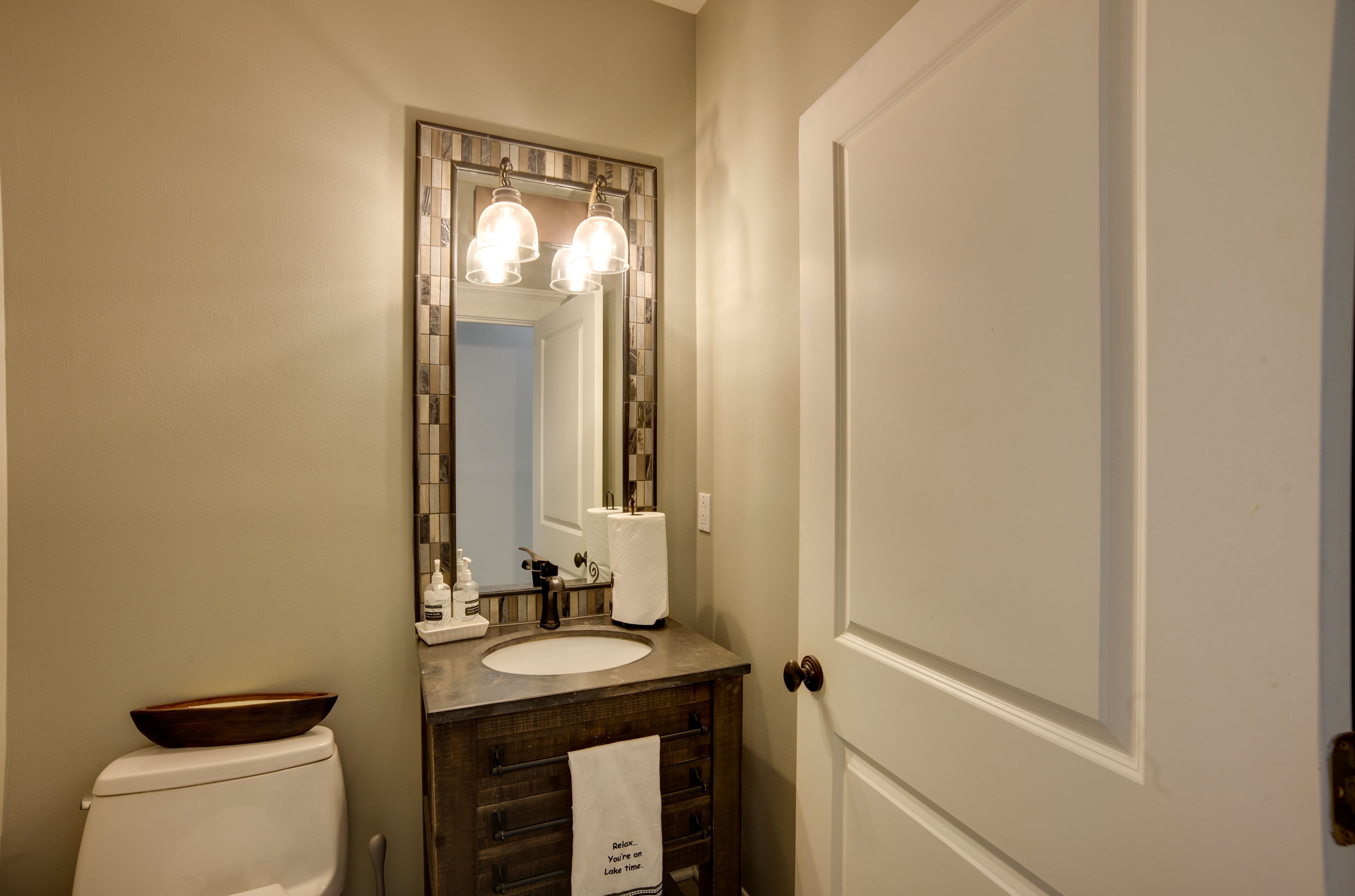 Half Bathroom | 1st Floor