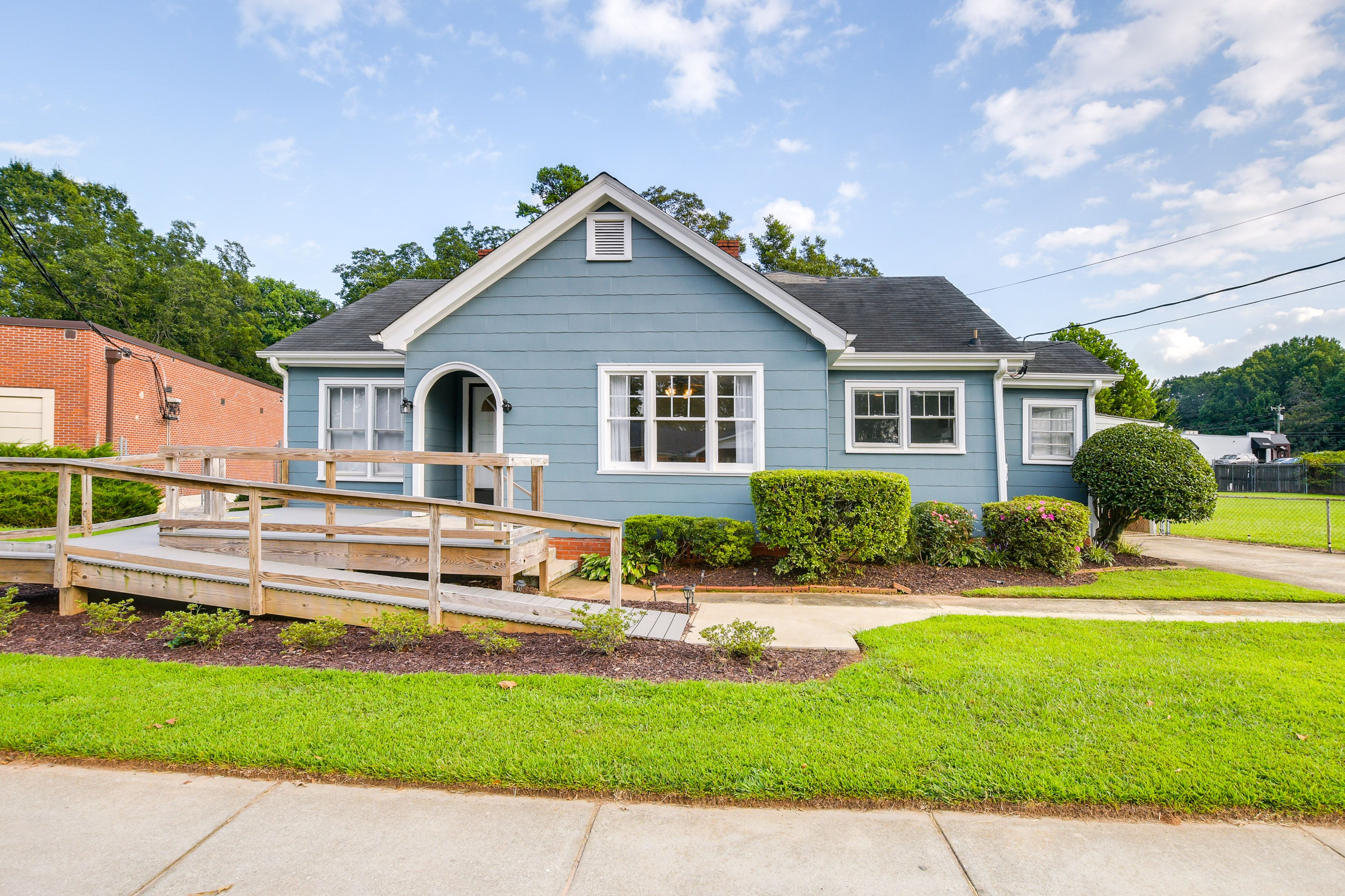 Travelers Rest Vacation Rental | 2BR | 1BA | 1,200 Sq Ft | Step-Free Access